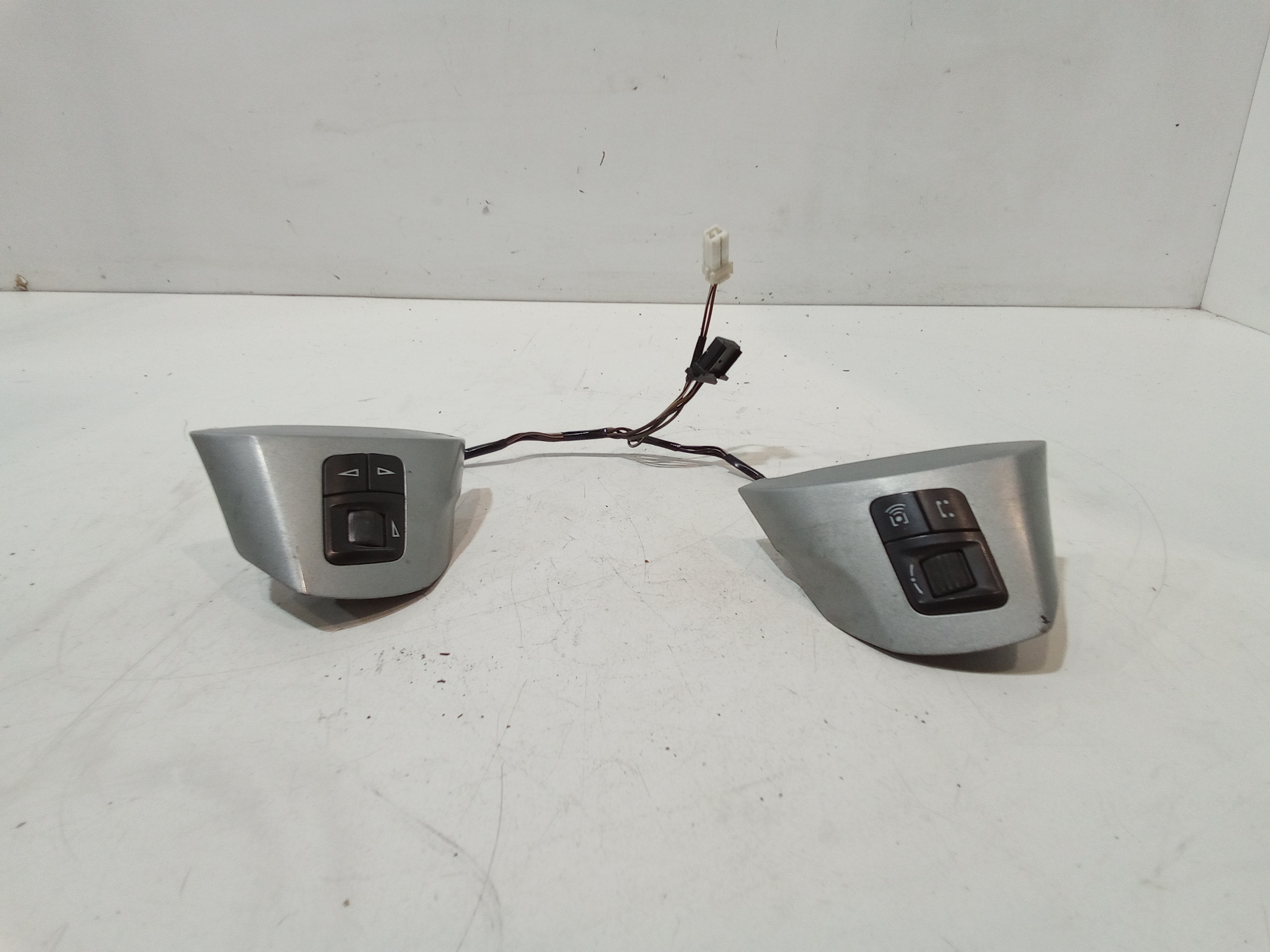 Blocco Volante Multifunzione Usato