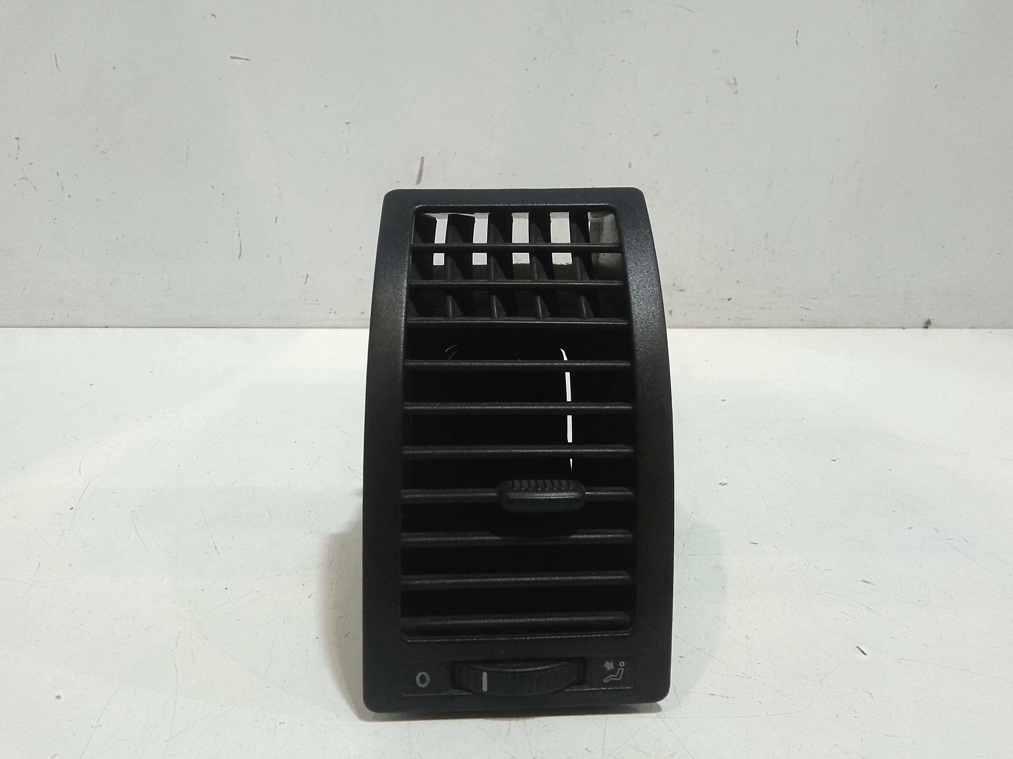 Condotto Aria Bocchette Lat. Cruscotto Sinistro 6Q1819633B Usato