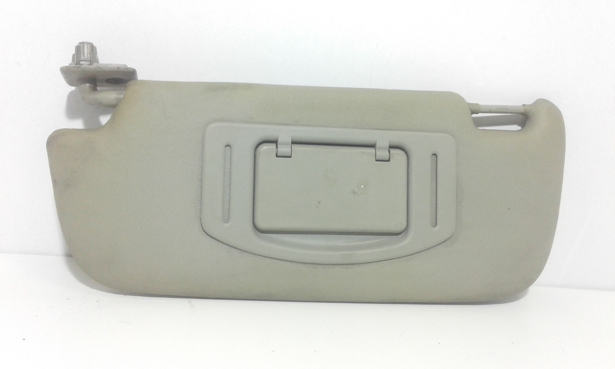 Aletta Parasole Parabrezza Sinistro A4548100910CH0A Usato