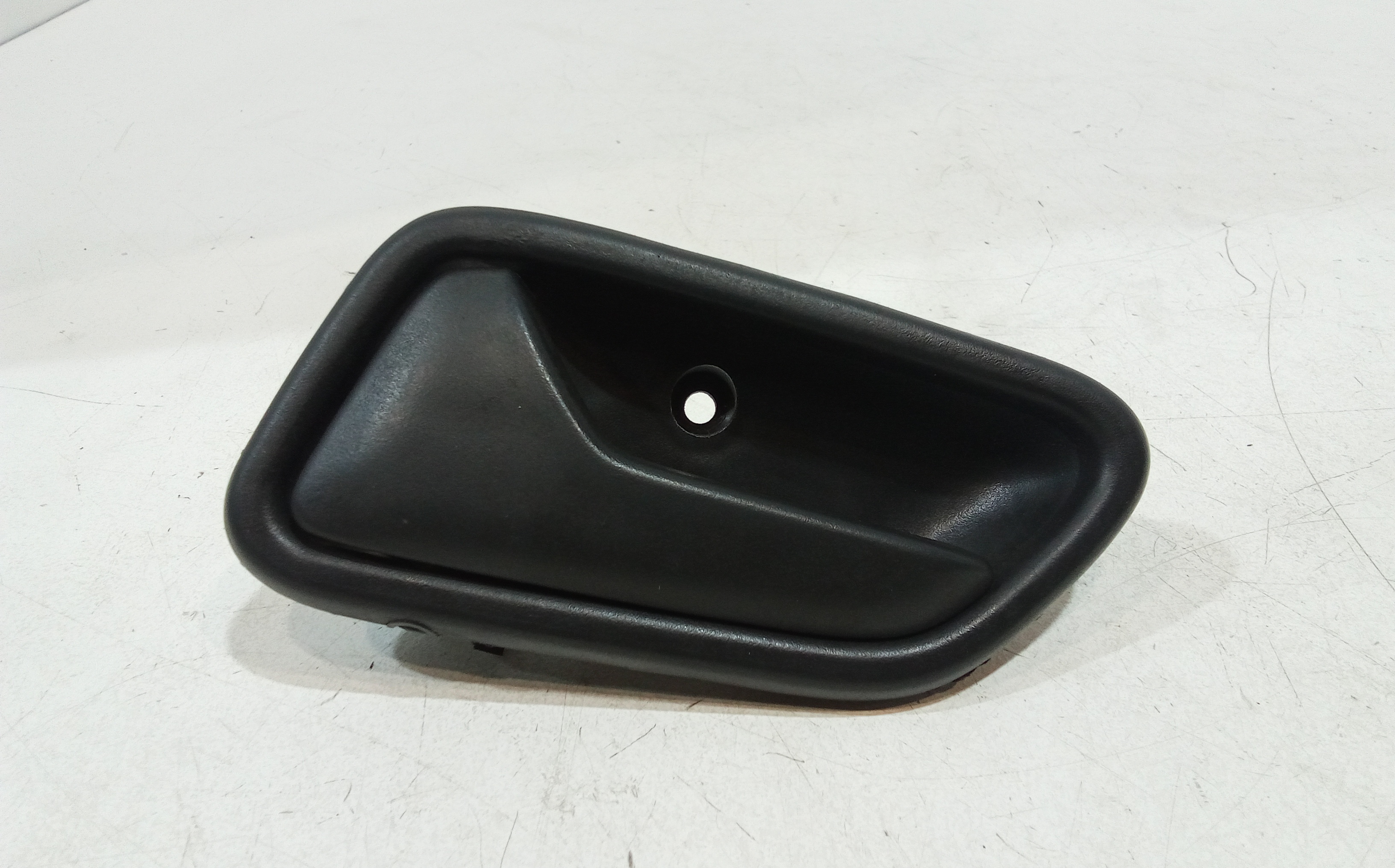 Maniglia Int. Apertura Porta Ant. Sinistro 8310286G00S1S Usato