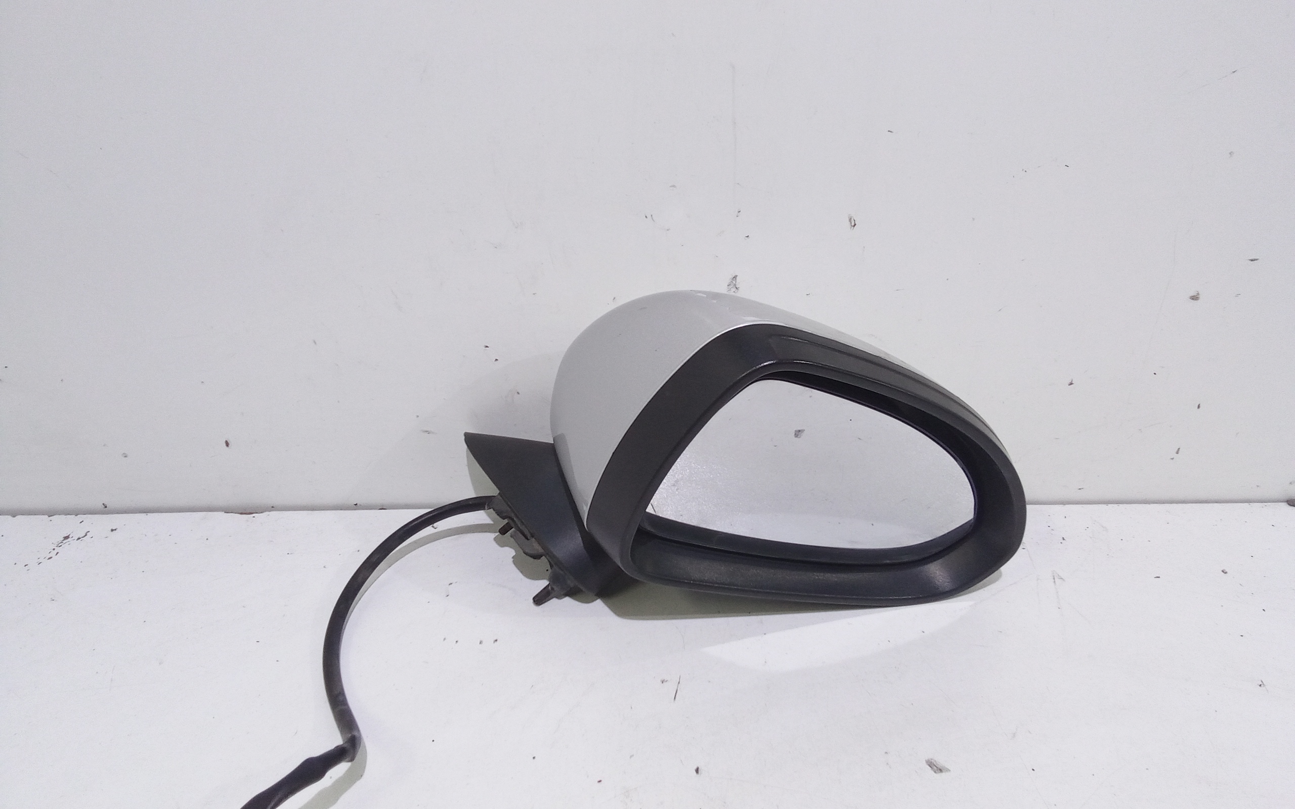 Retrovisore Est. Destro Usato