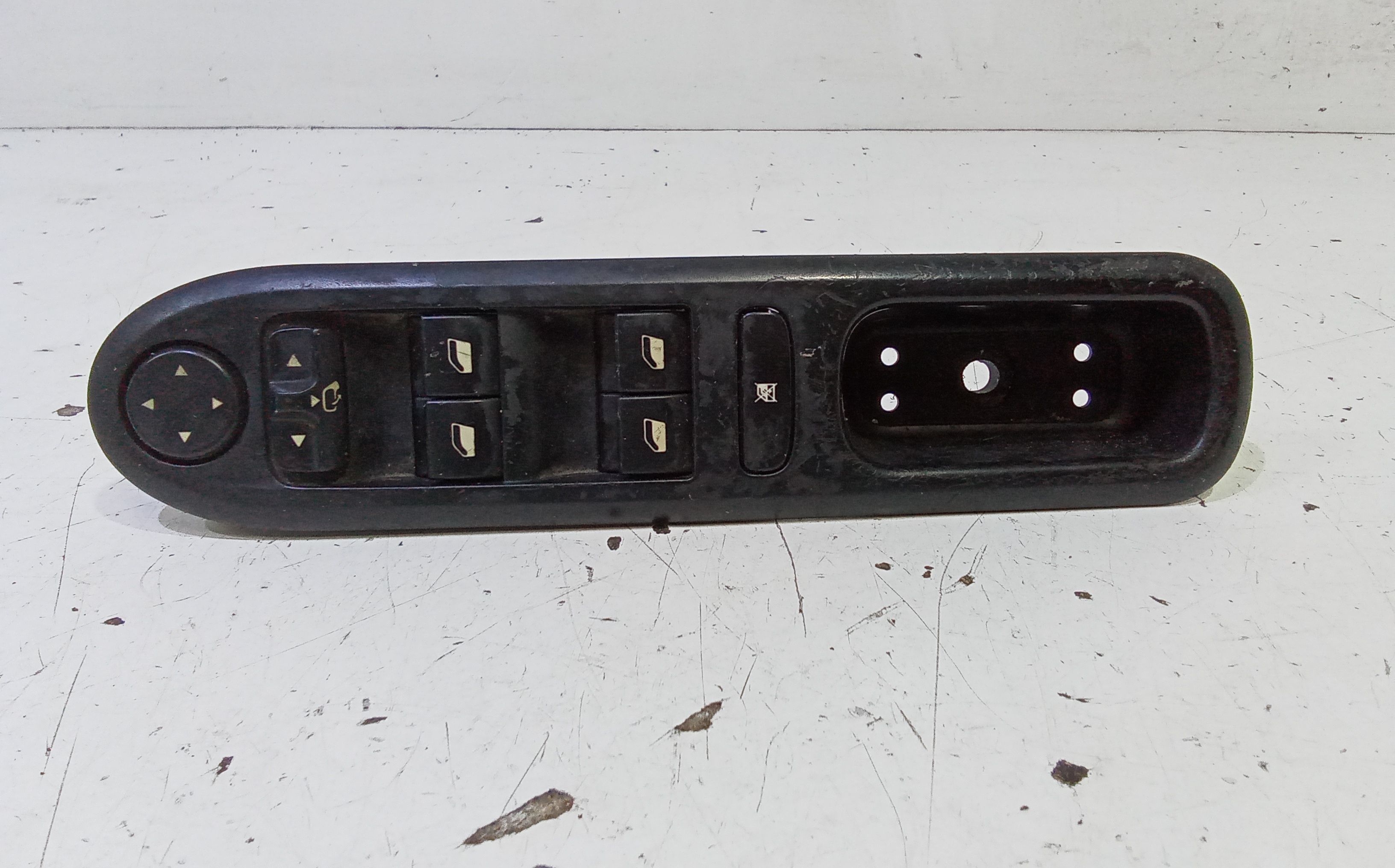 Interruttore Alzacristalli Porta Ant. Sinistro Usato