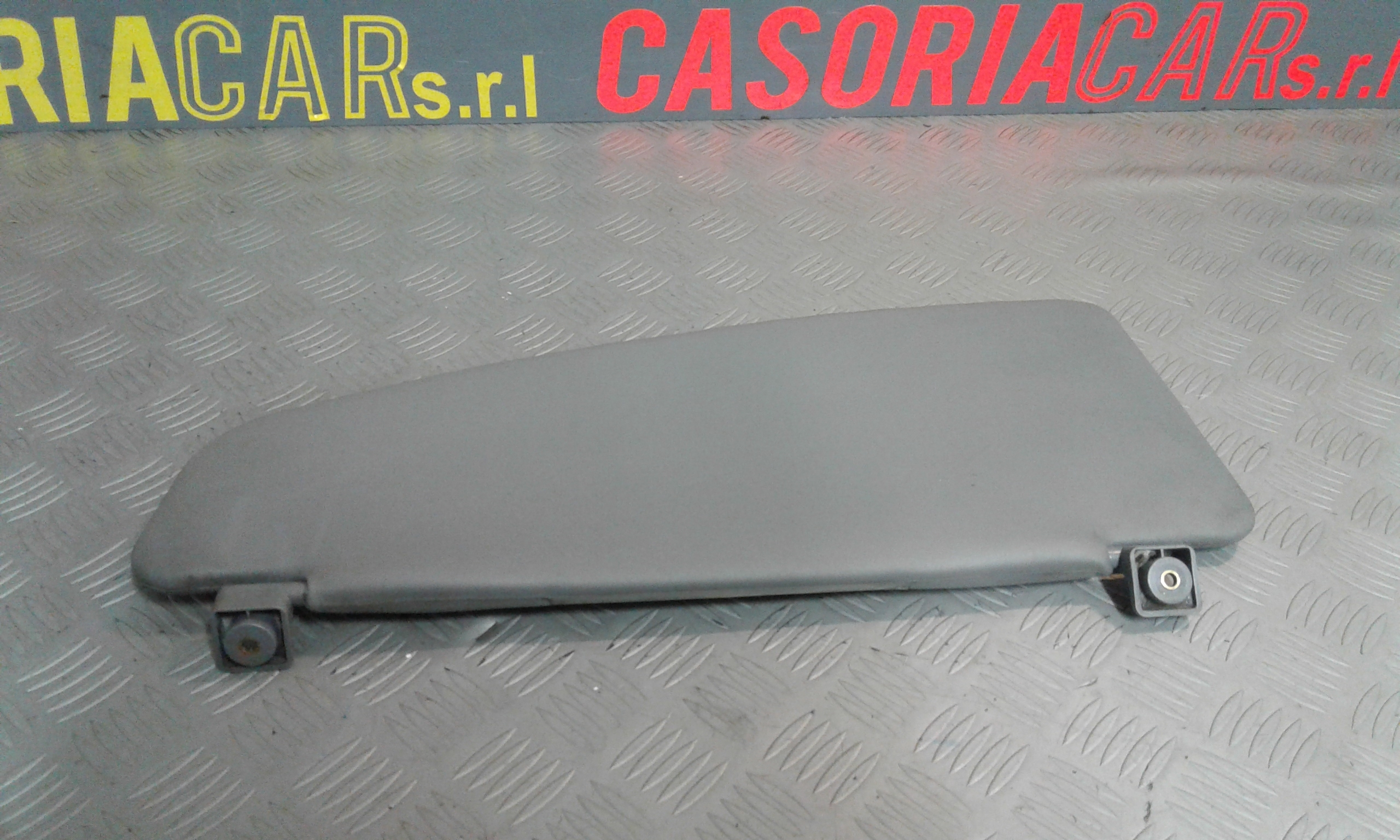 Aletta Parasole Parabrezza Sinistro 735294018 Usato