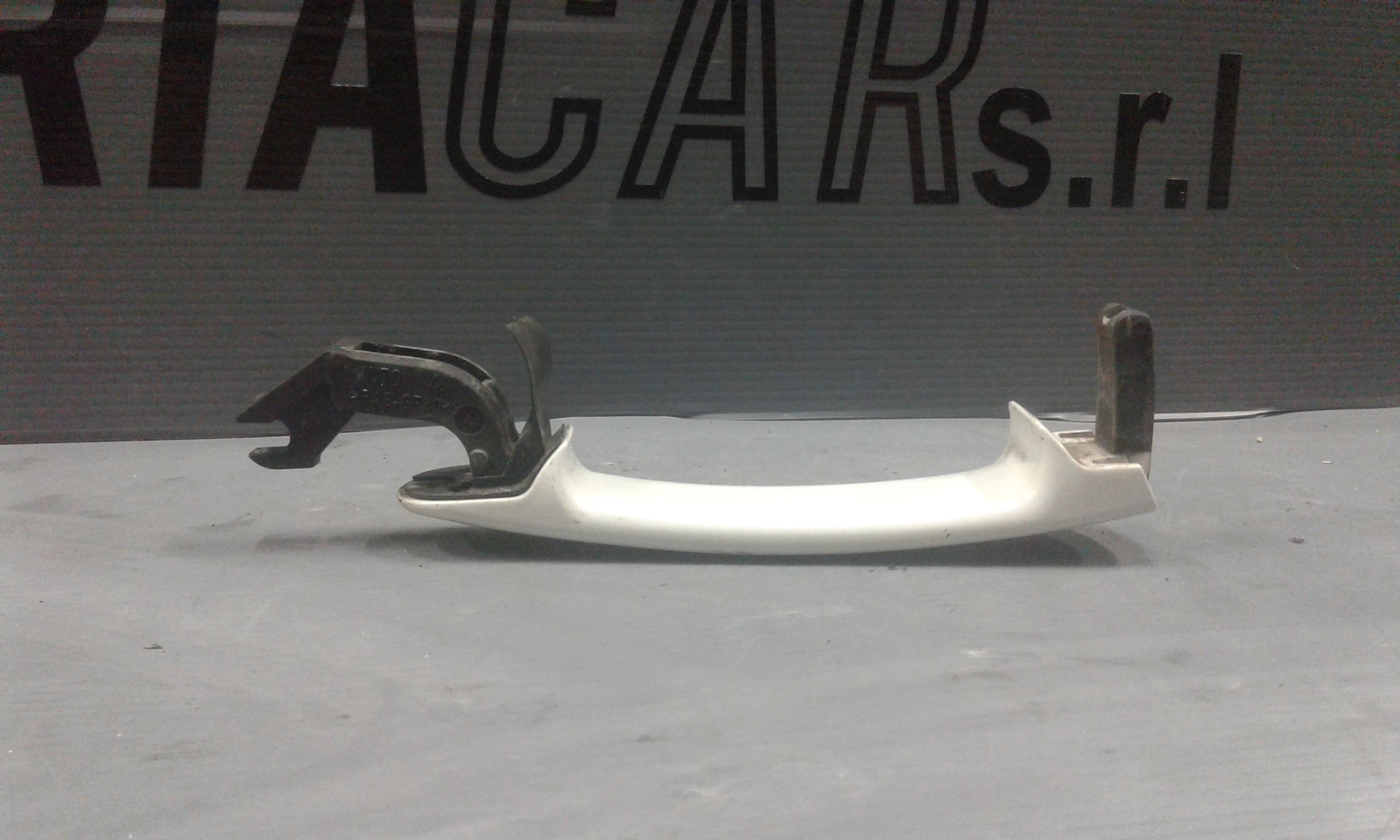 Maniglia Porta Ant. Destro 3B0837207GGRU Usato