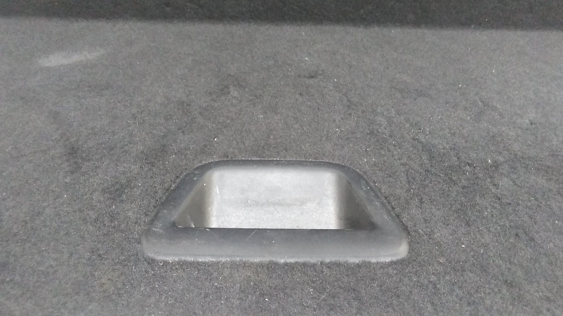 Tappeto Bagagliaio LR071176 Usato