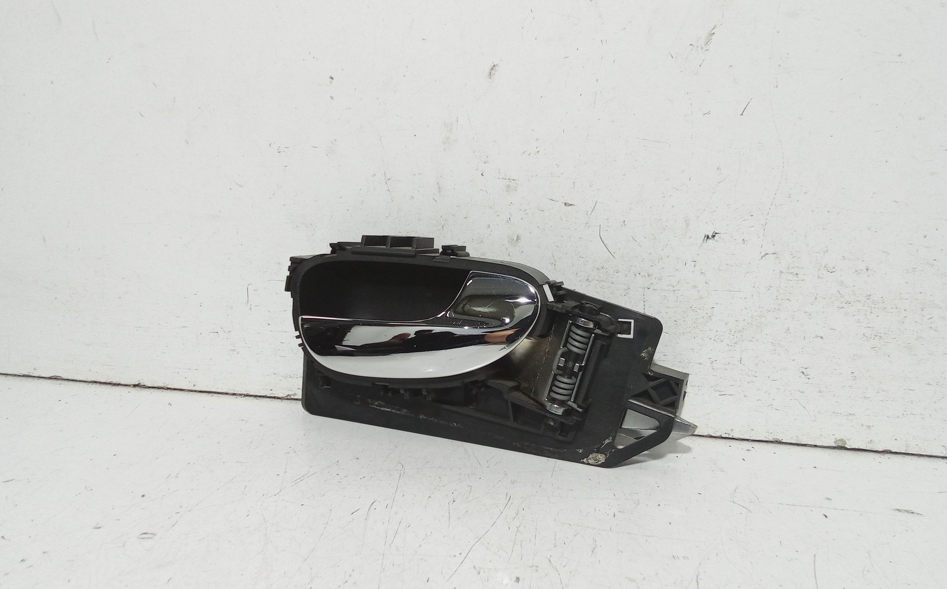 Maniglia Int. Apertura Porta Post. Destro 9143F5 Usato