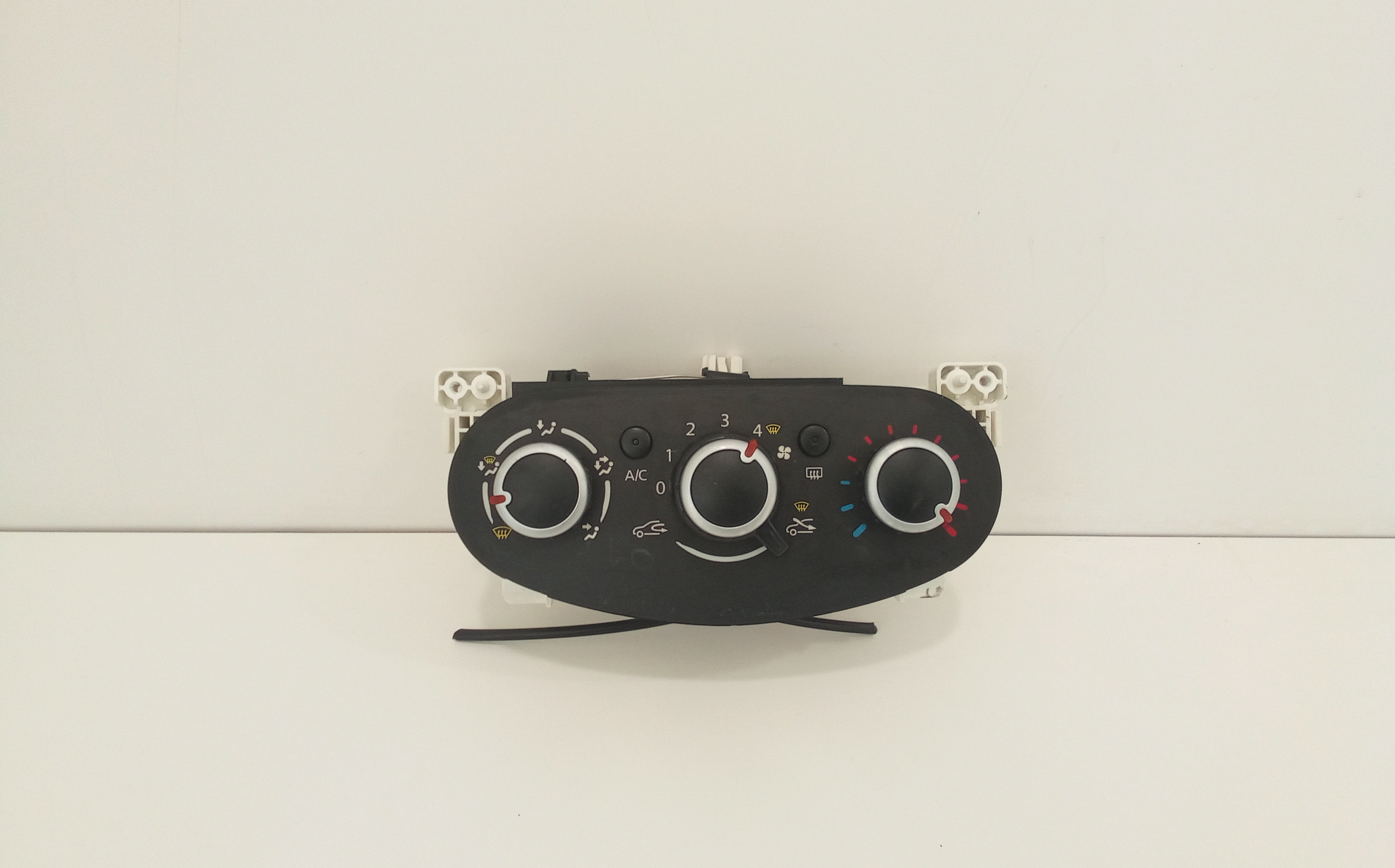 Blocco Comando Climatizzazione 275106982R Usato