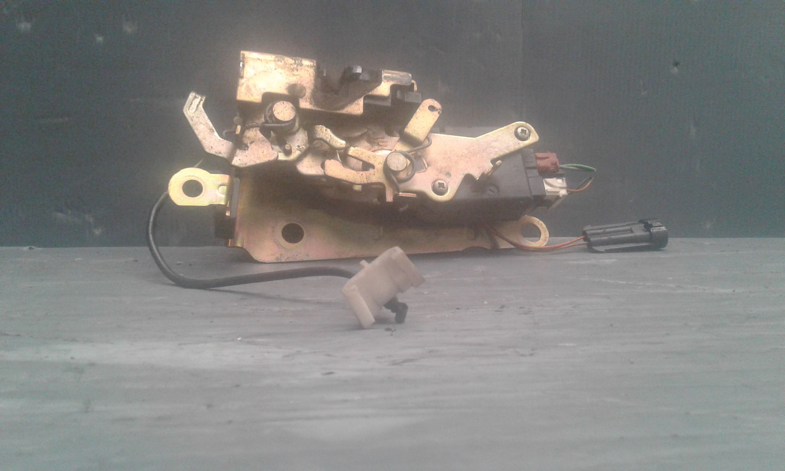 Serratura Porta Ant. Destro Q0010427V001000000 Usato