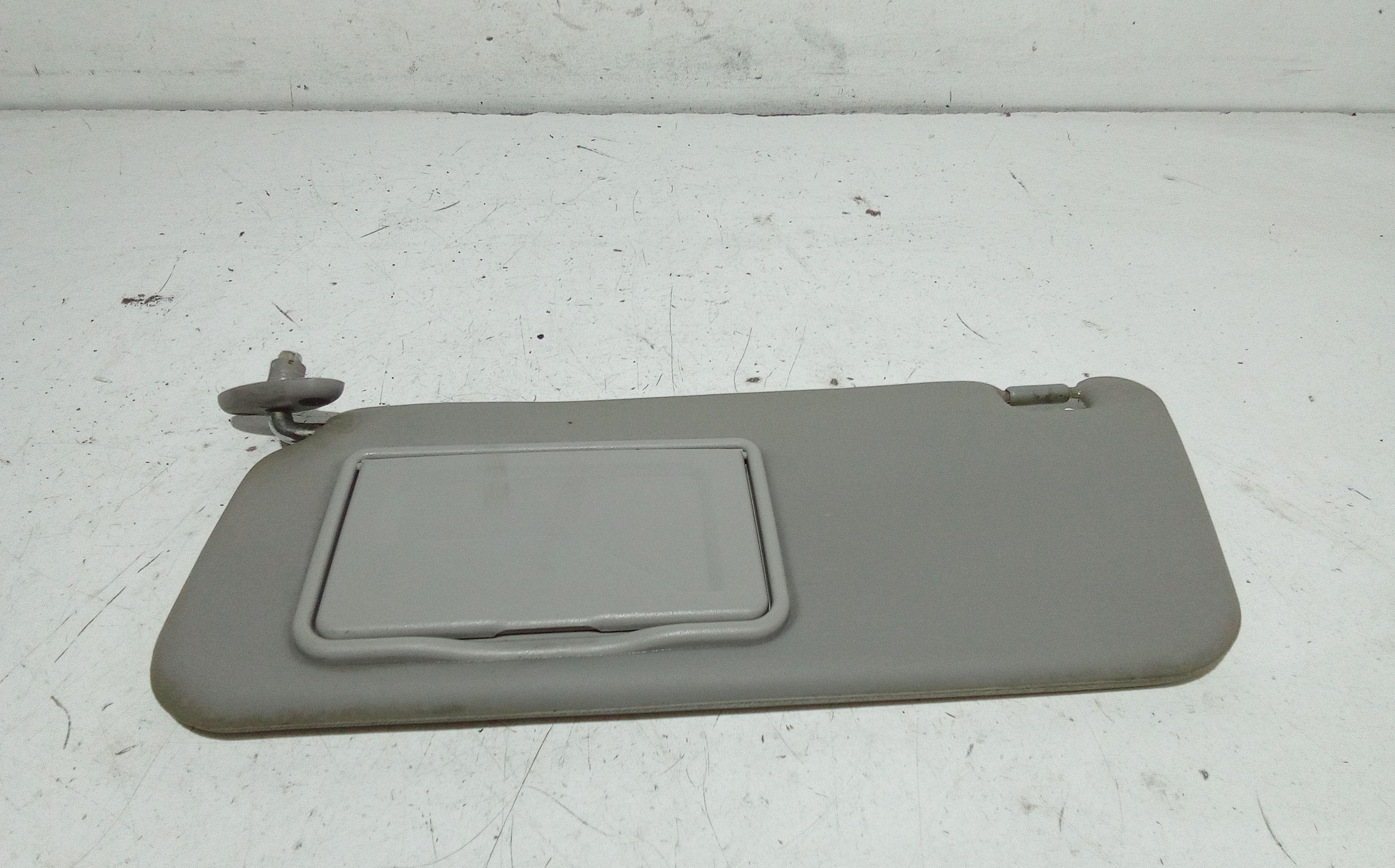 Aletta Parasole Parabrezza Sinistro 96643544 Usato