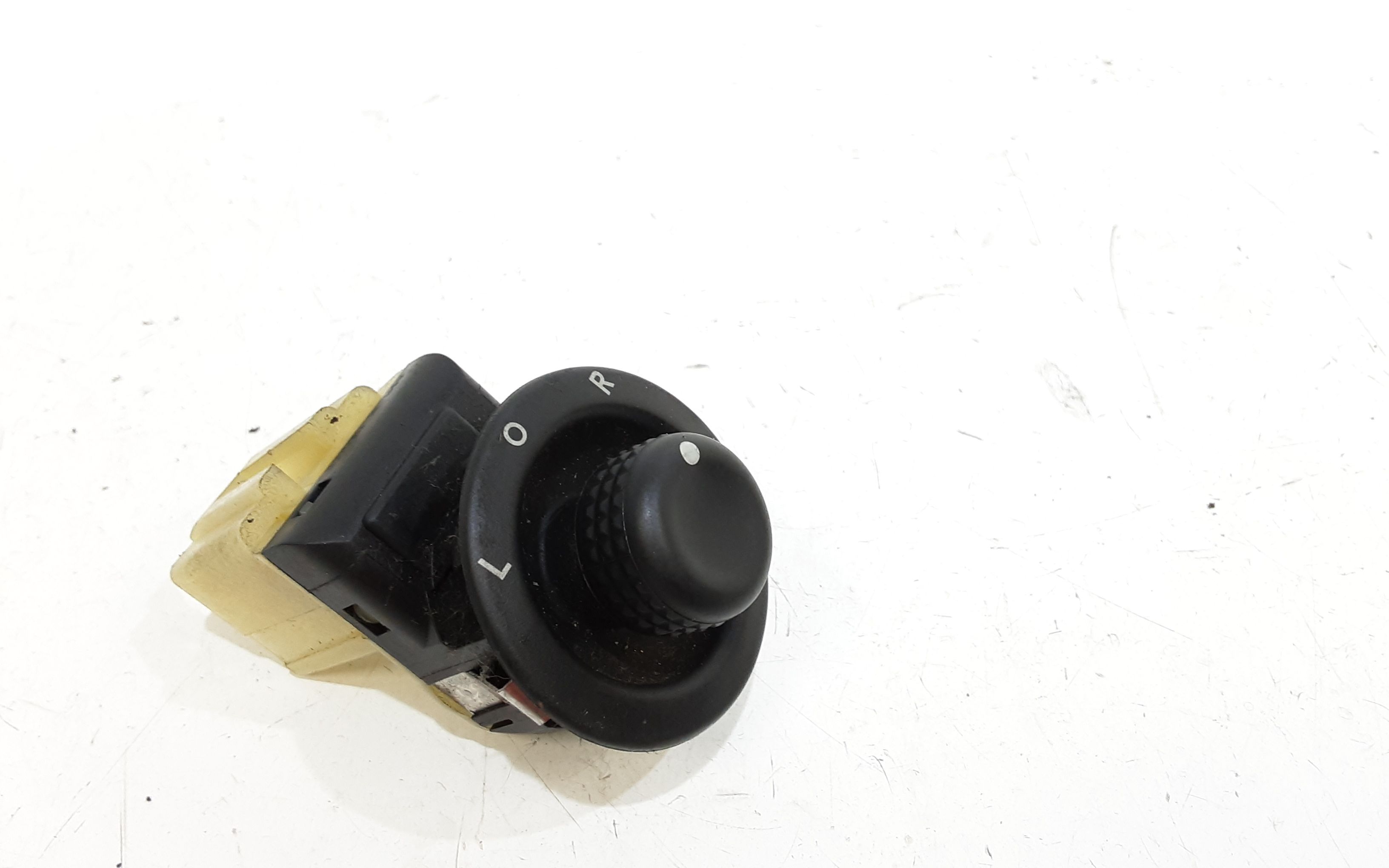 Interruttore Regolazione Retrovisore Est. K56040536AF Usato