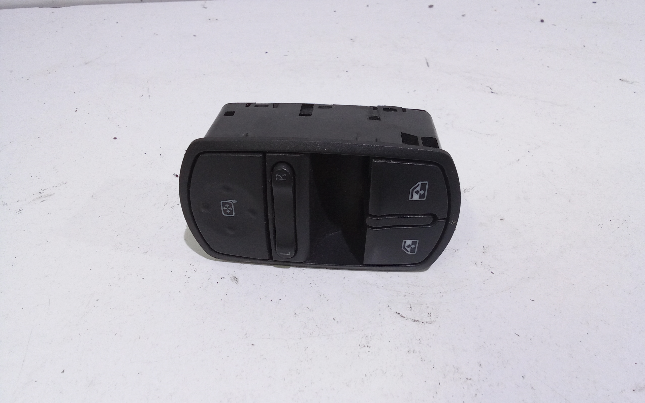 Interruttore Alzacristalli Porta Ant. Sinistro Usato