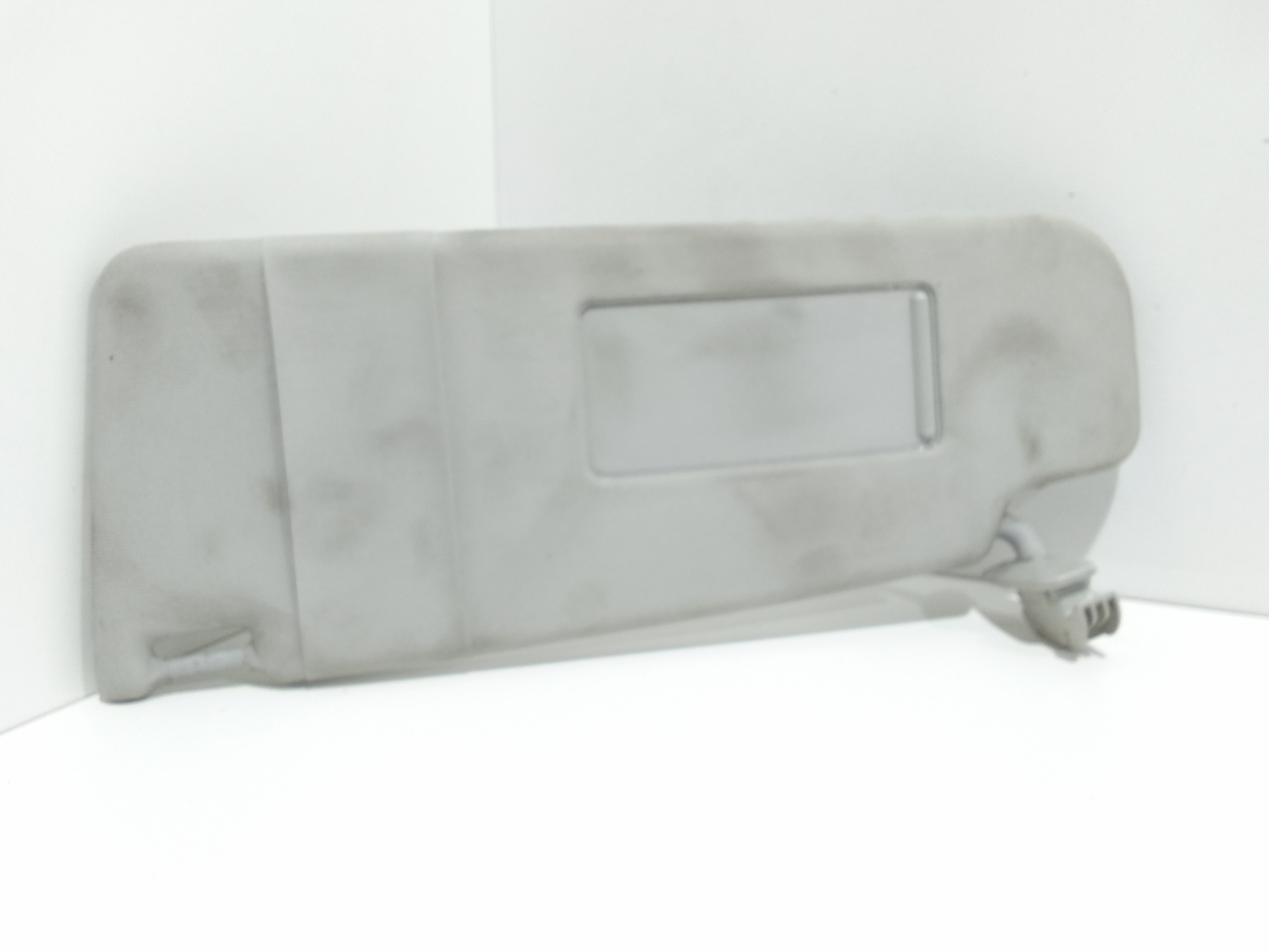 Aletta Parasole Parabrezza Sinistro 6X0857551E2F4 Usato