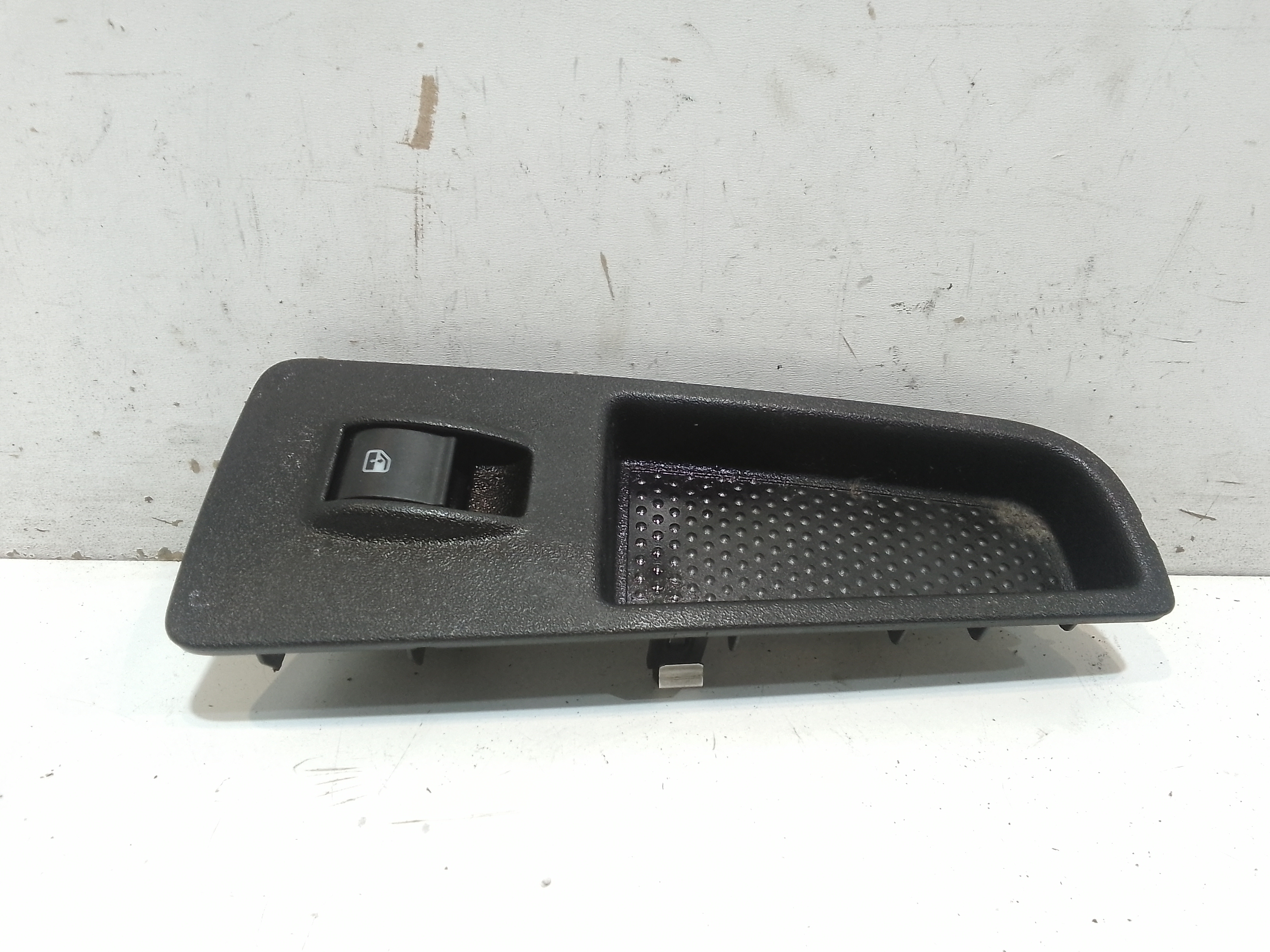 Interruttore Alzacristalli Porta Ant. Destro Usato