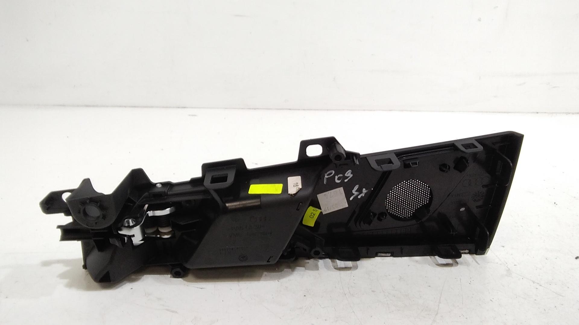 Maniglia Int. Apertura Porta Post. Sinistro 8W0839019A4PK Usato