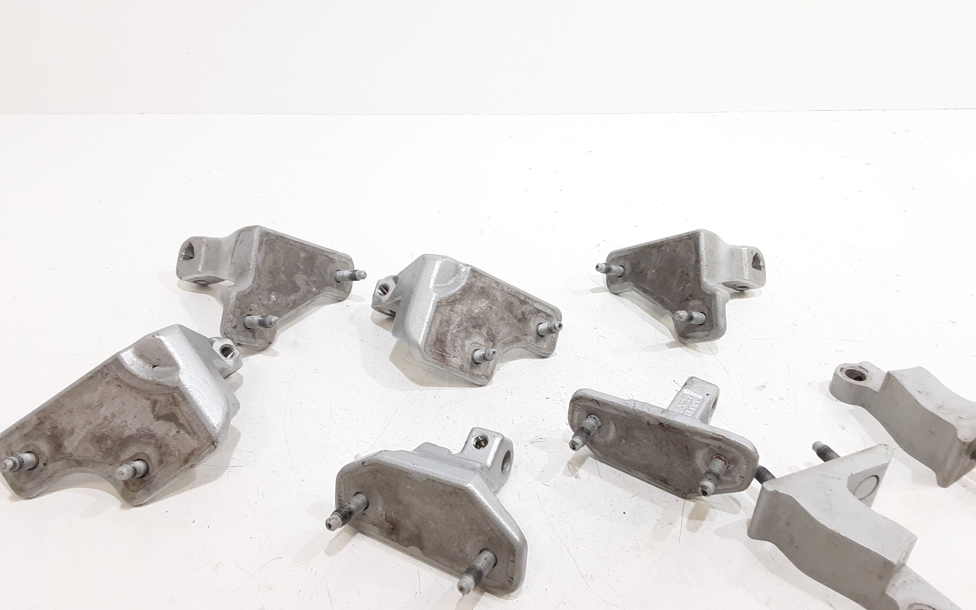 Cerniera Porta Ant. Destro,cerniera Porta Ant.sinistro, Cerniera Porta Post. Destro, Cerniera Porta Post. Sinistro Usato