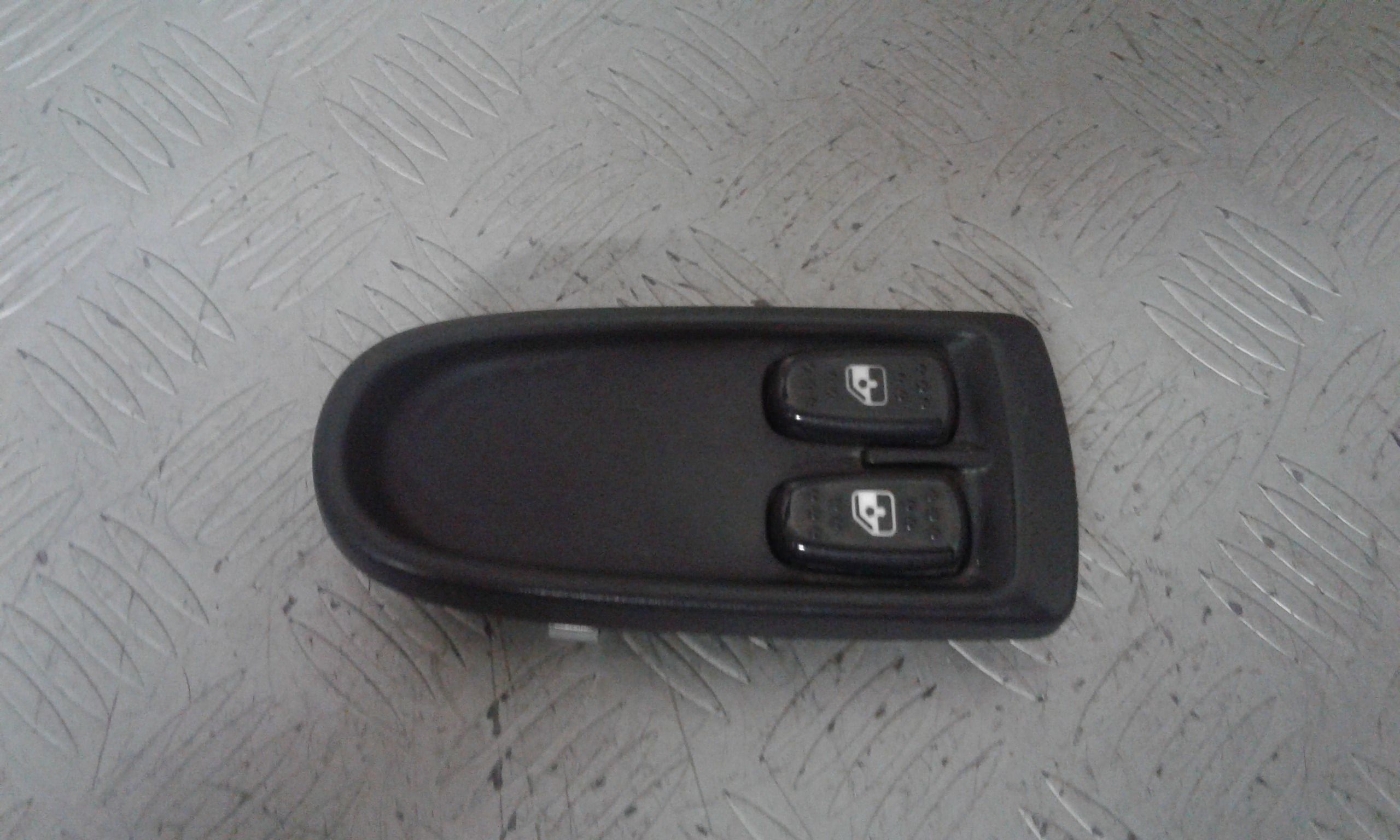 Interruttore Alzacristalli Porta Ant. Sinistro Usato