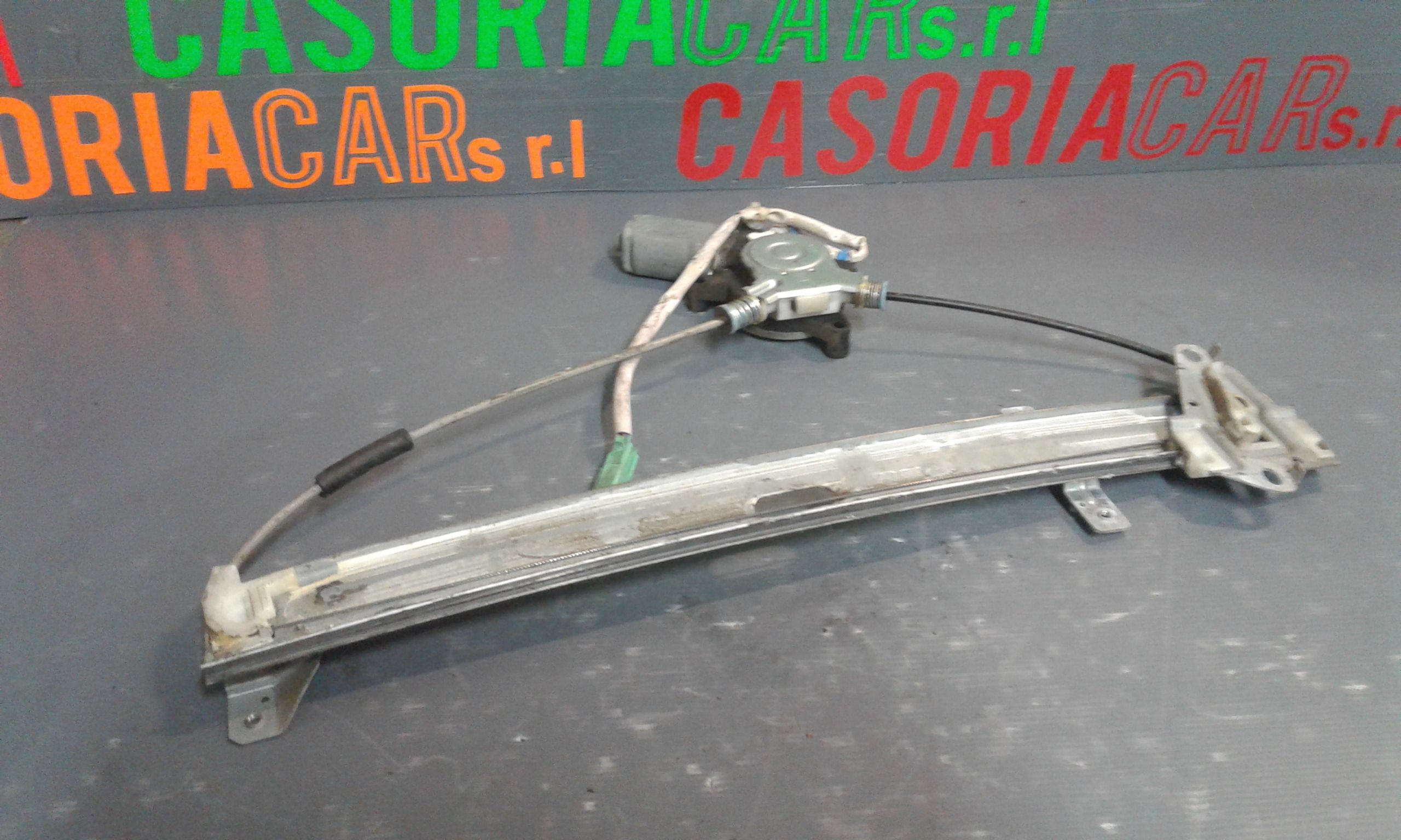 Alzacristallo Porta Ant. Destro Usato