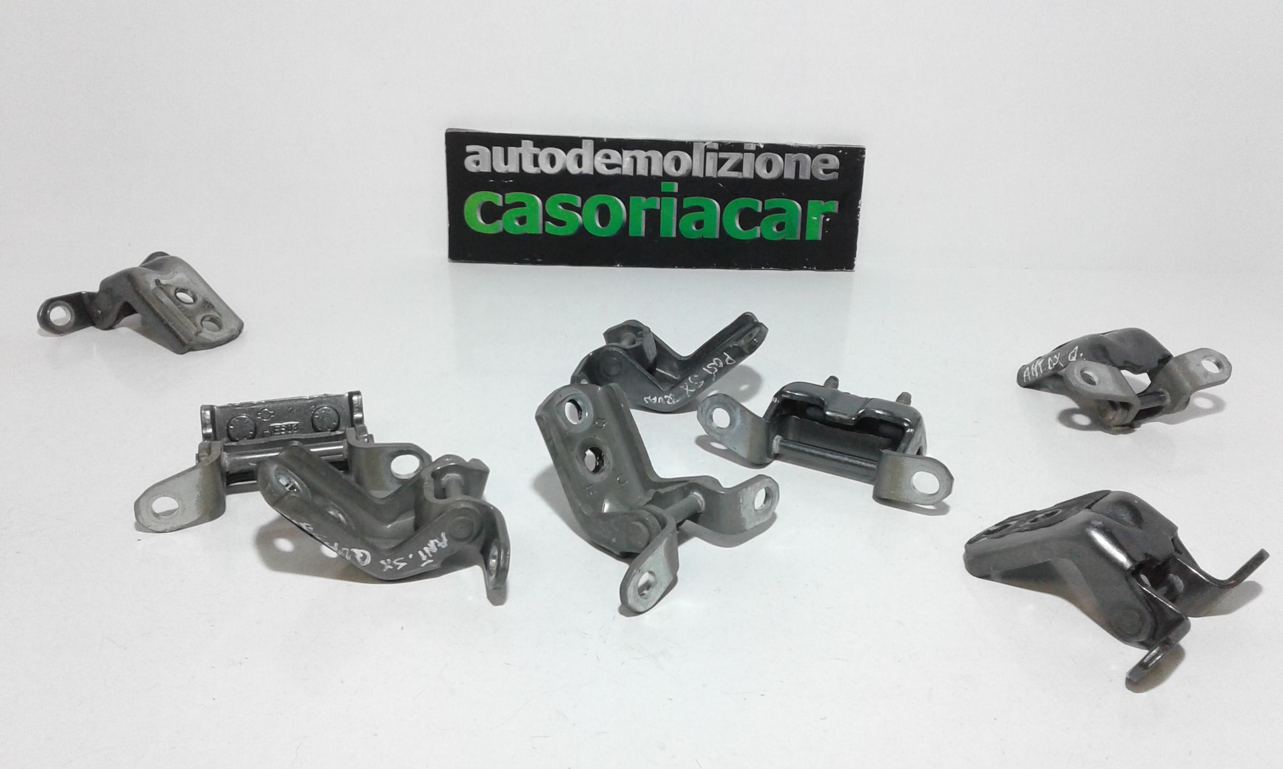 Cerniera Porta Ant. Destro,cerniera Porta Ant.sinistro, Cerniera Porta Post. Destro, Cerniera Porta Post. Sinistro Usato