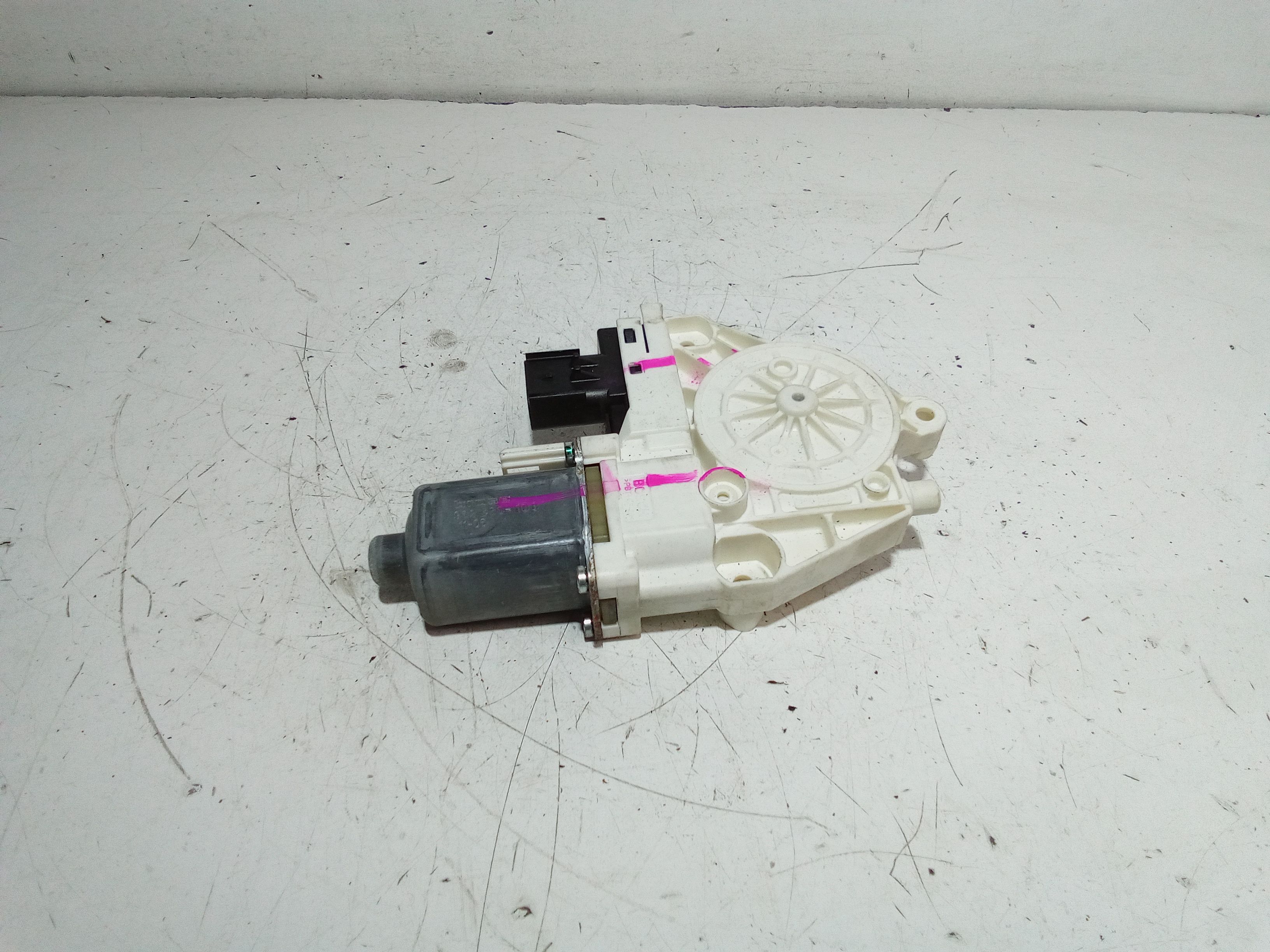 Motorino Alzacristallo Porta Ant. Destro K04589150AA Usato