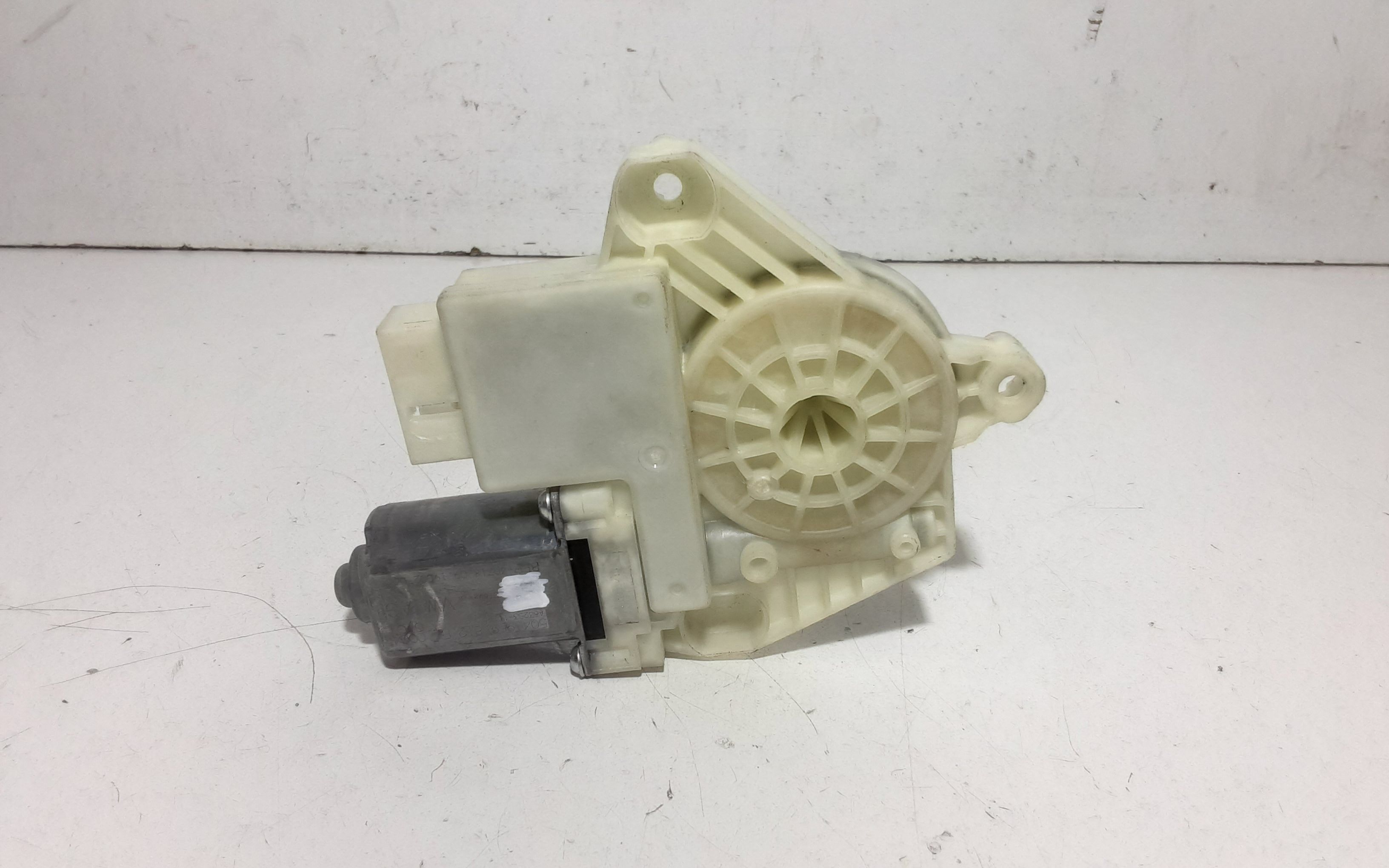 Motorino Alzacristallo Porta Post. Destro 5Q0959812 Usato