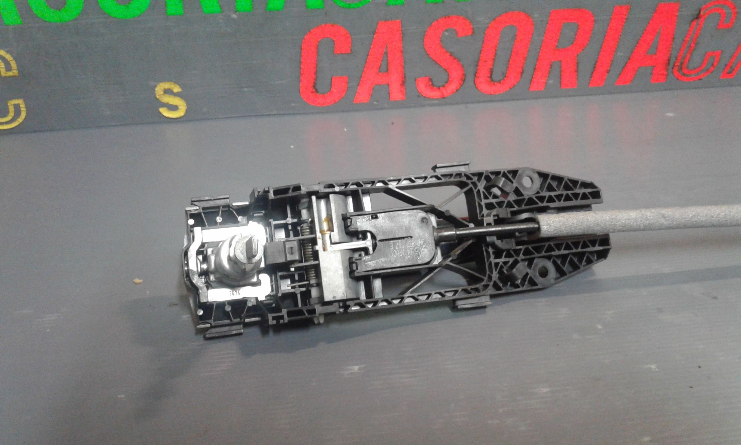 Maniglia Porta Ant. Sinistro 5N0837205LGRU Usato