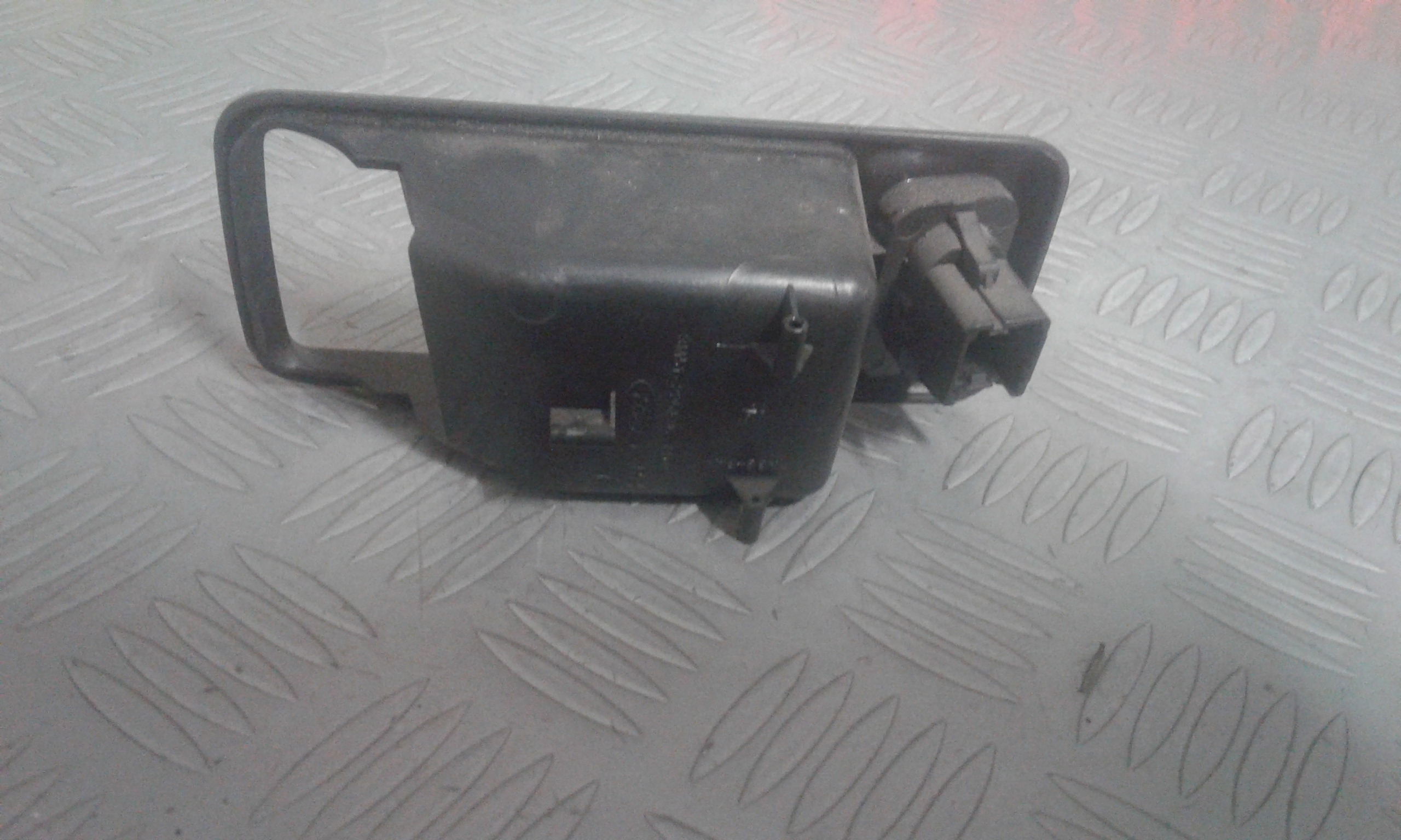 Interruttore Alzacristalli Porta Post. Destro 1223143 Usato