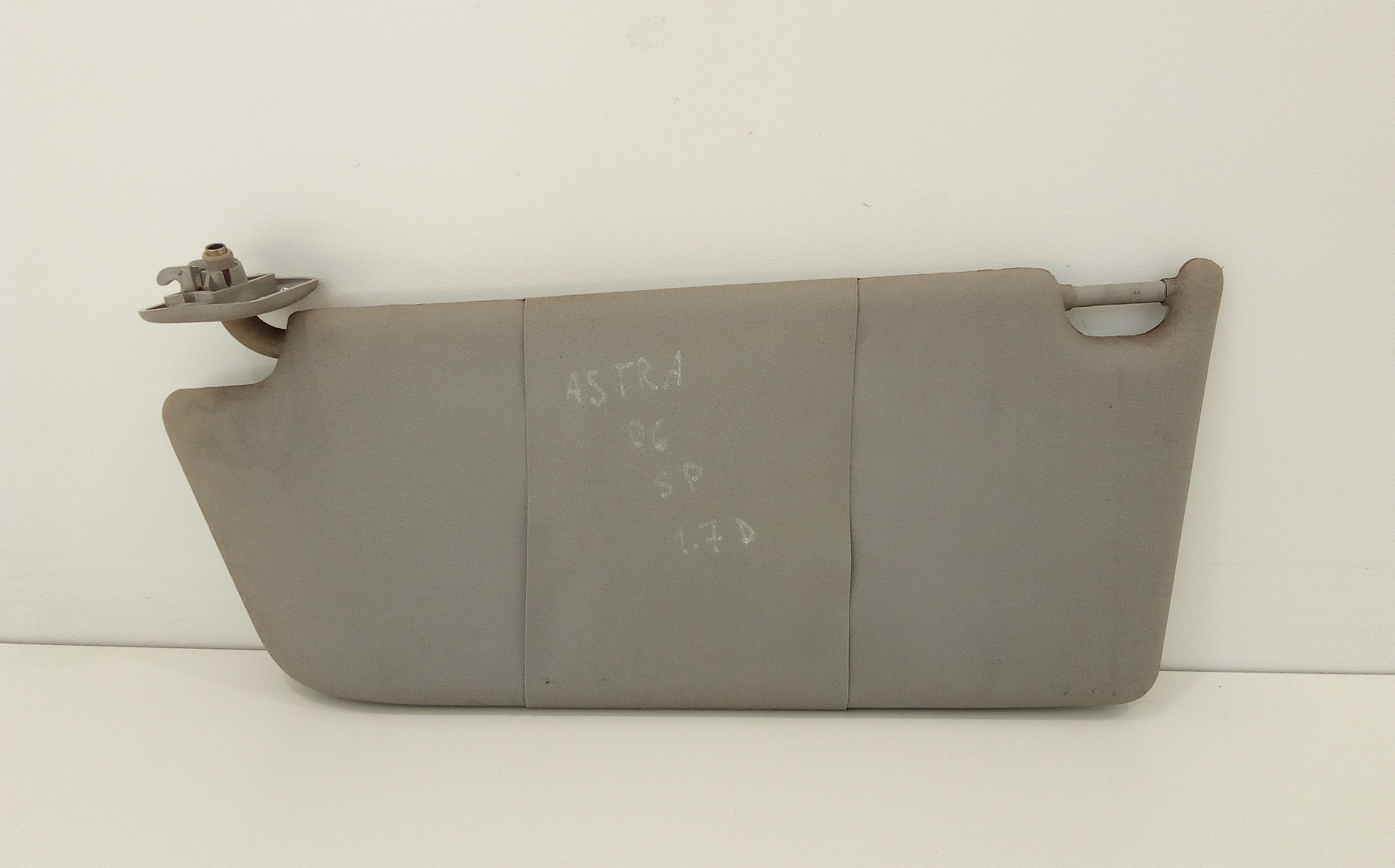 Aletta Parasole Parabrezza Sinistro 13113042 Usato