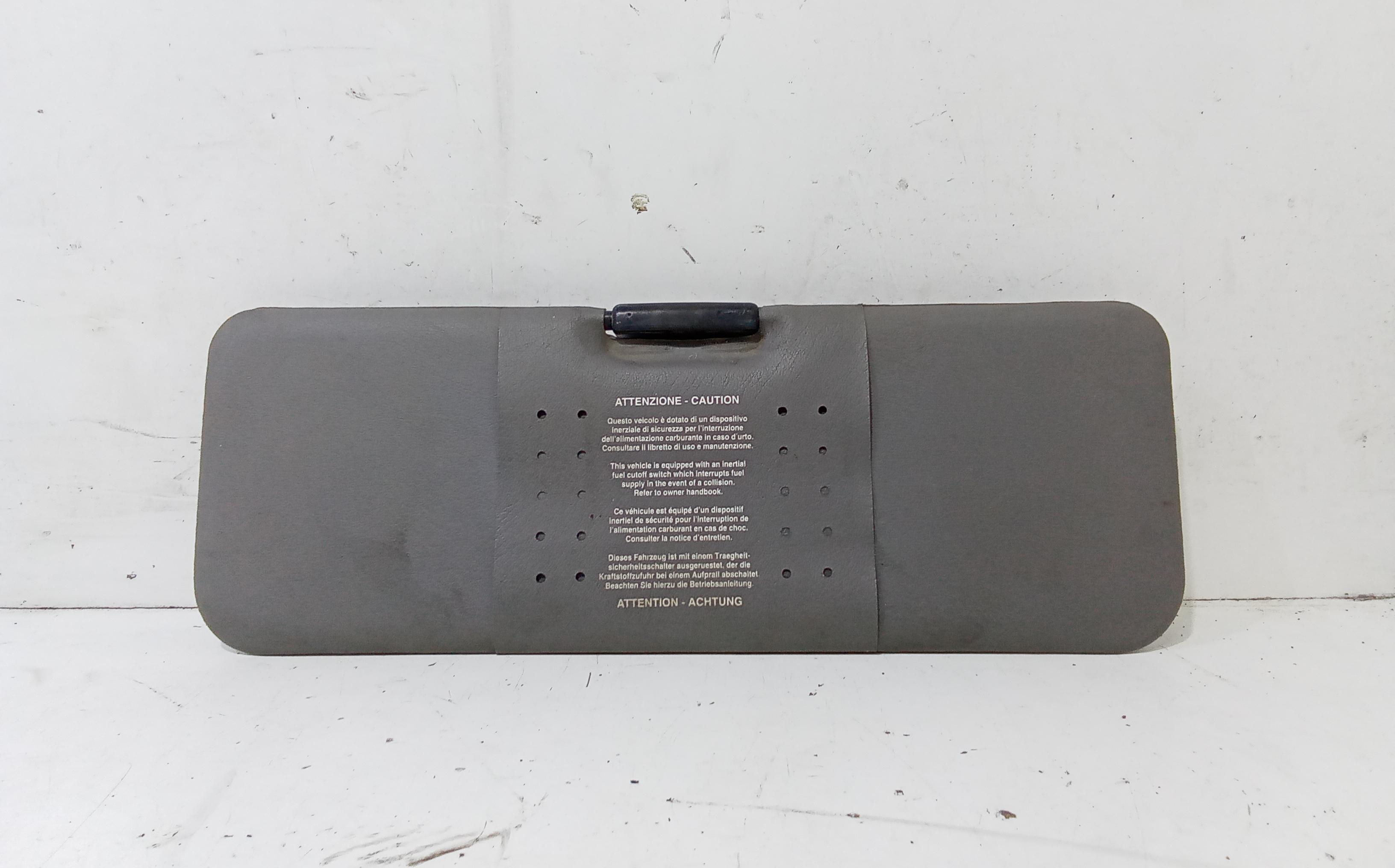 Aletta Parasole Parabrezza Sinistro 182427580 Usato