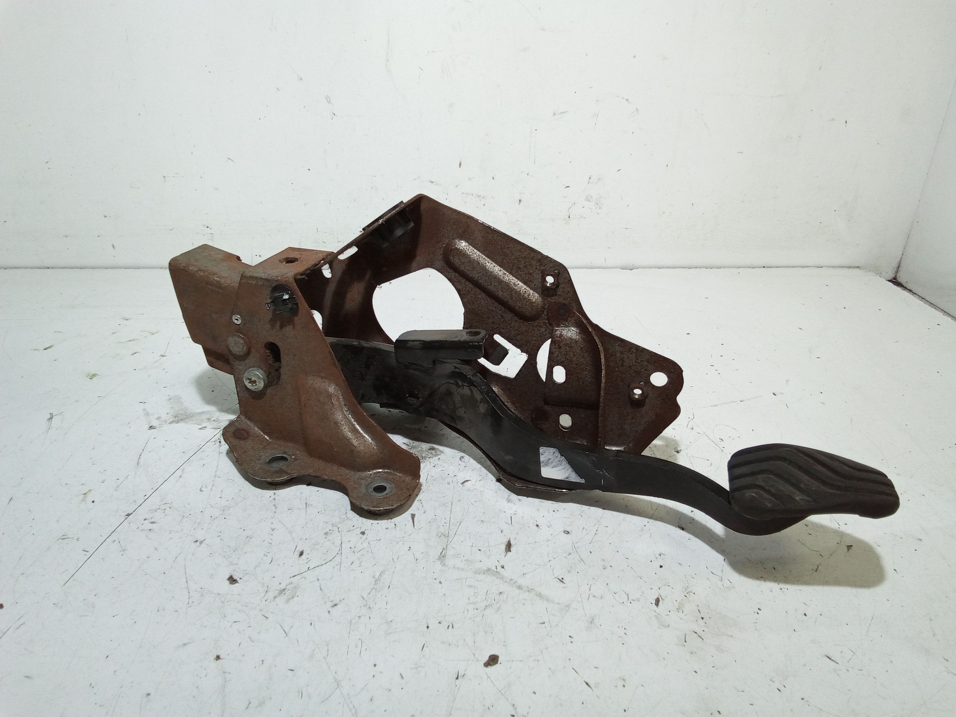 Pedale Freno 465014EA2B Usato