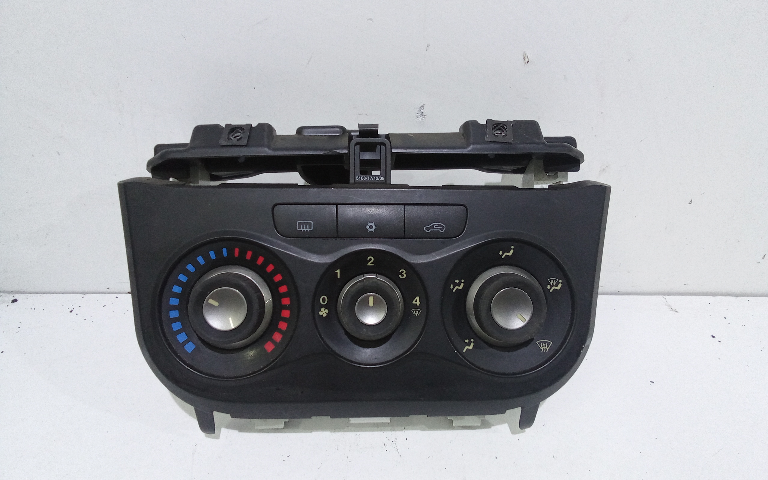 Blocco Comando Climatizzazione 156088743 Usato