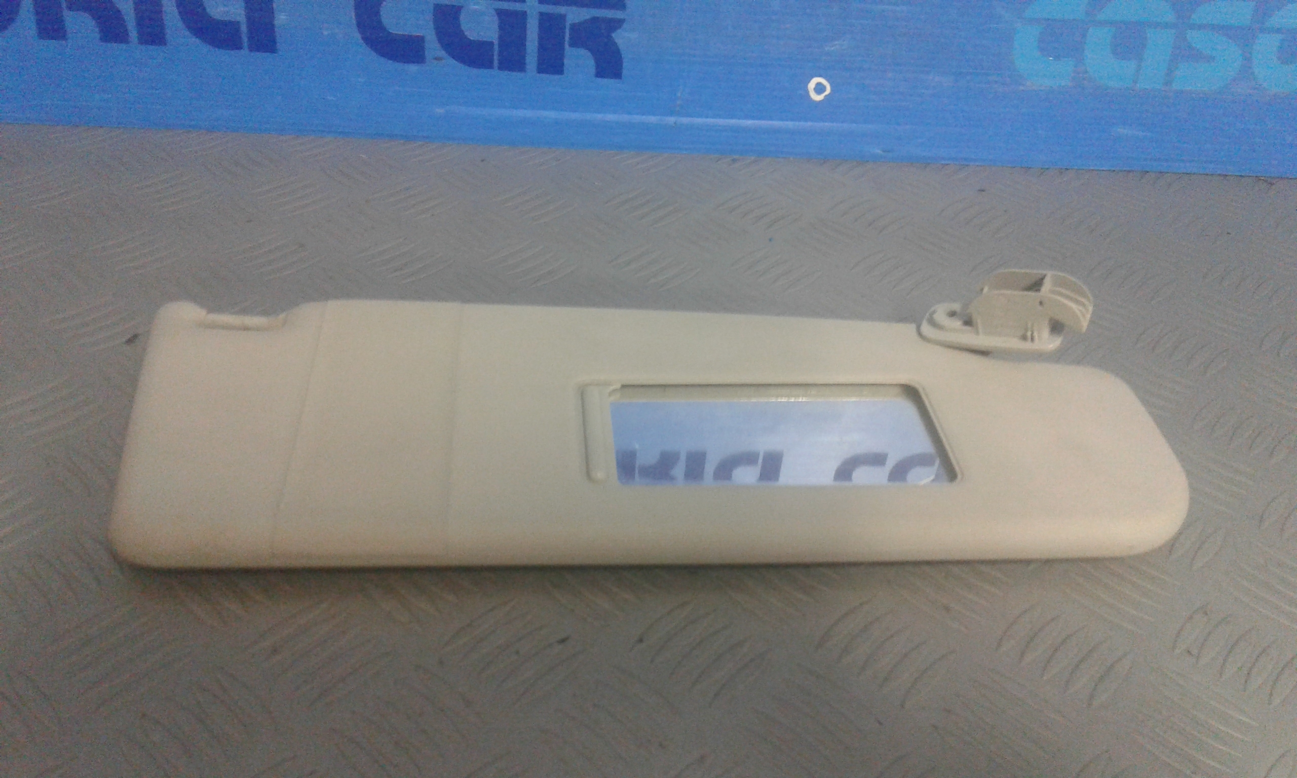 Aletta Parasole Parabrezza Destro 6X0857552E2F4 Usato