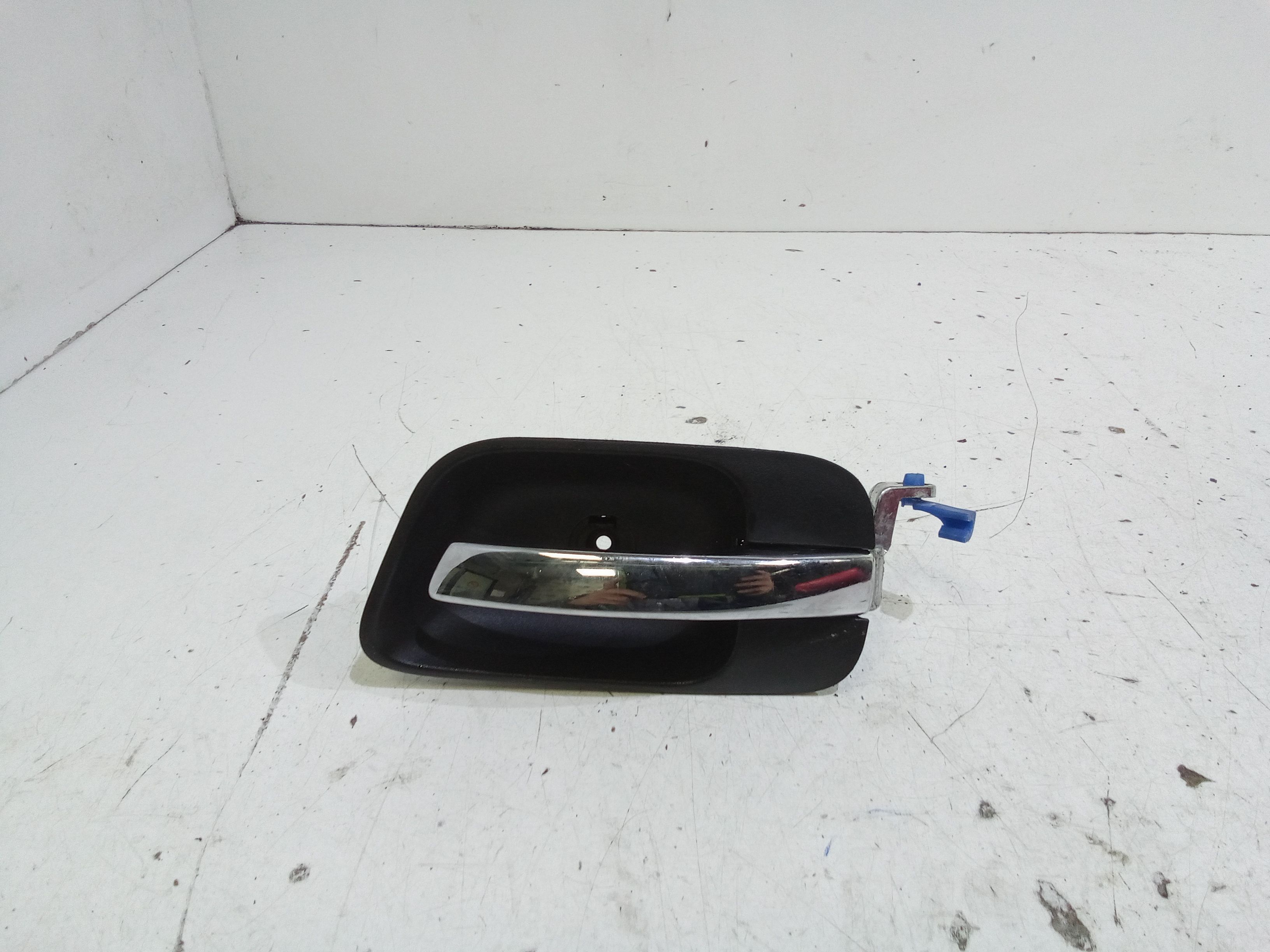 Maniglia Int. Apertura Porta Ant. Sinistro K1LF89XDVAA Usato