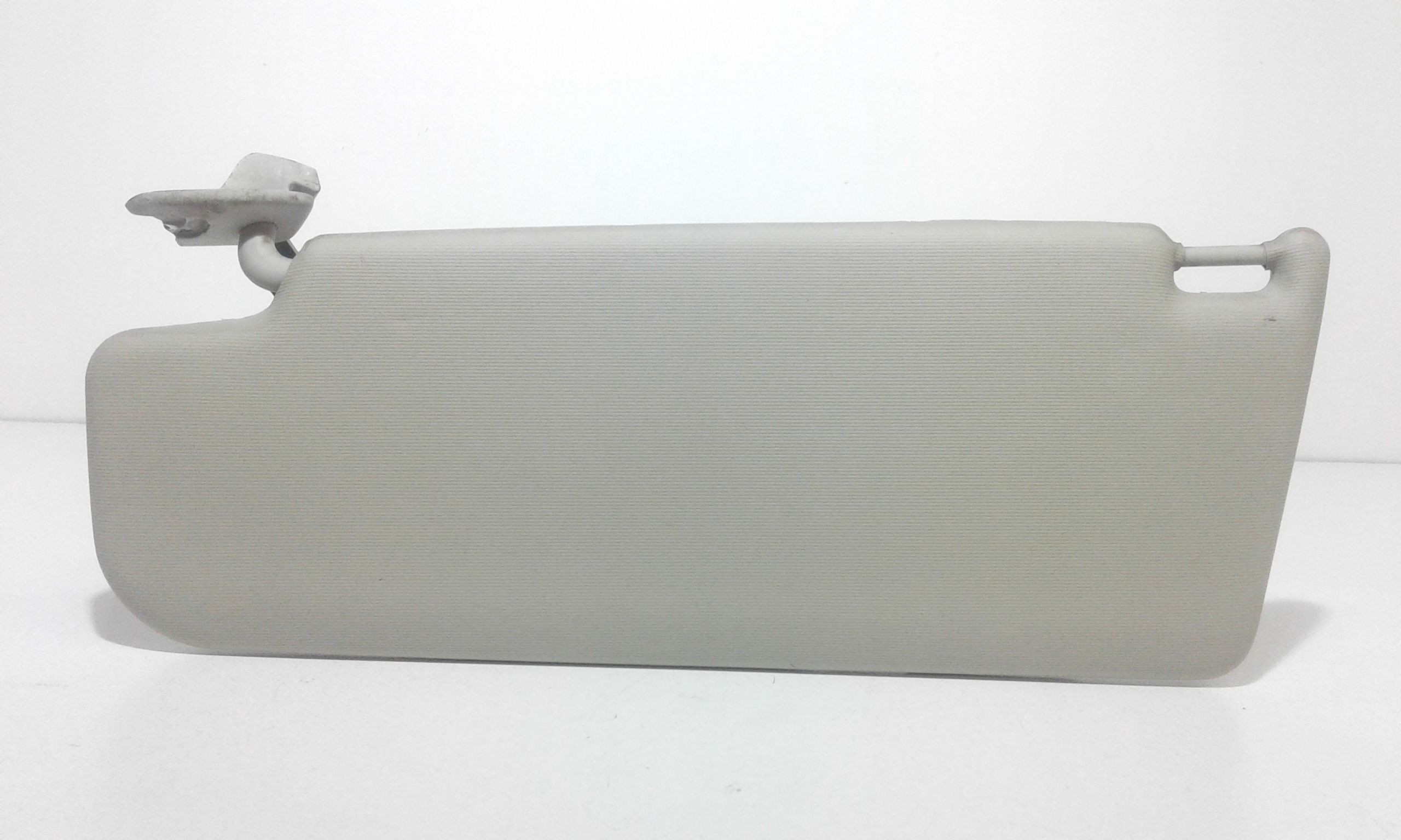 Aletta Parasole Parabrezza Destro 1K0857552L2F4 Usato