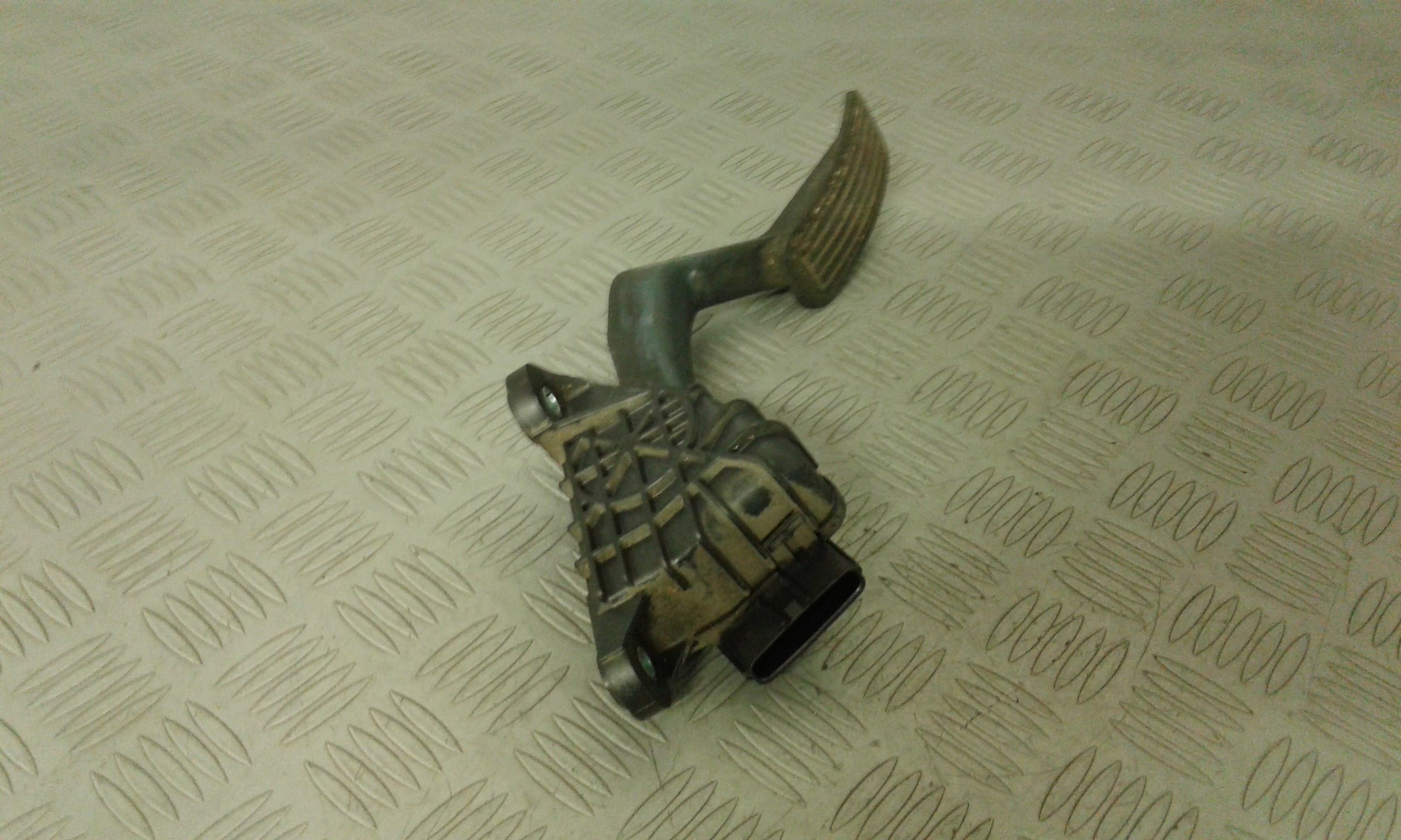 Pedale Acceleratore GJ6A41600D Usato