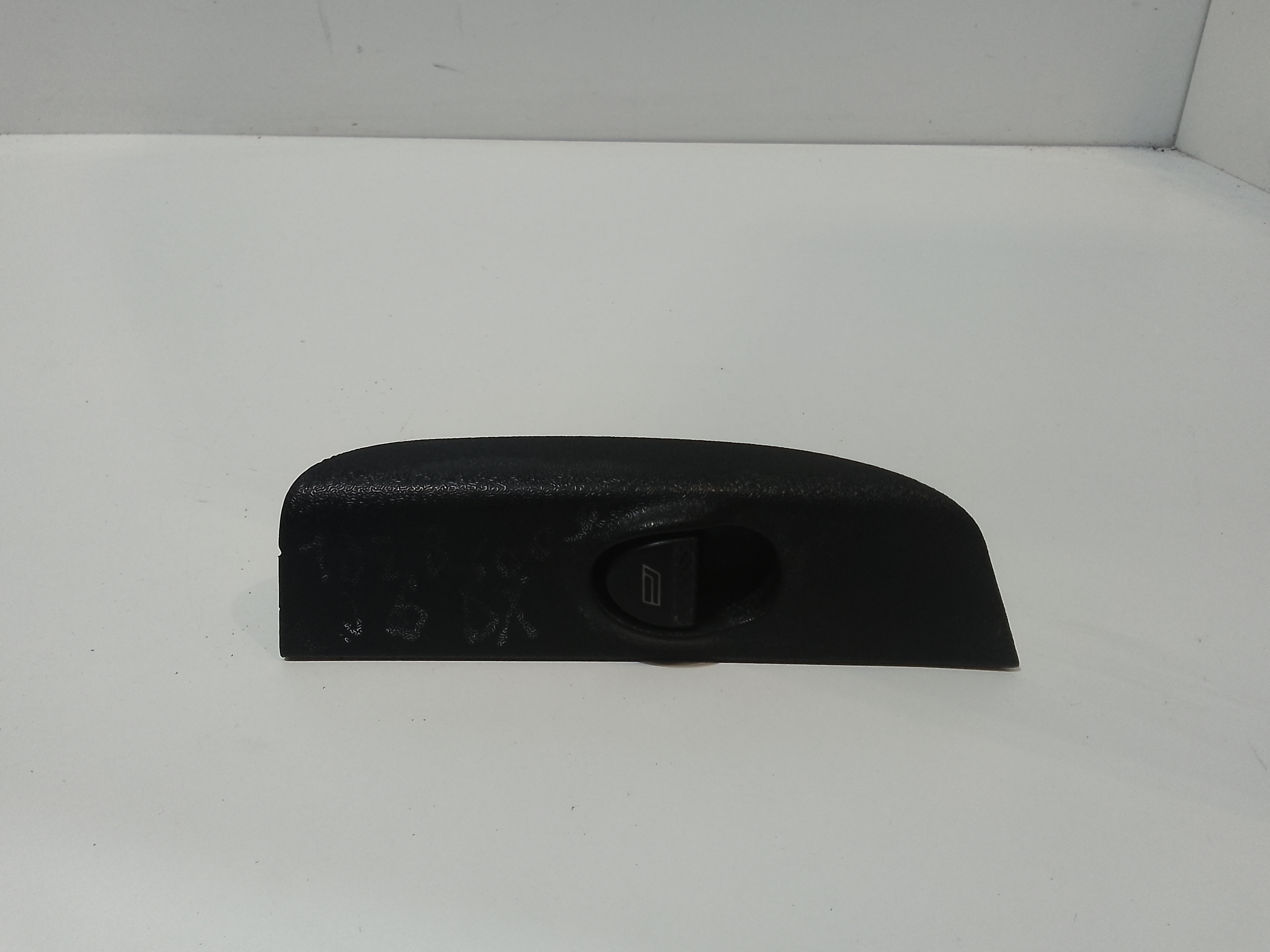 Interruttore Alzacristalli Porta Ant. Destro 735428565 Usato