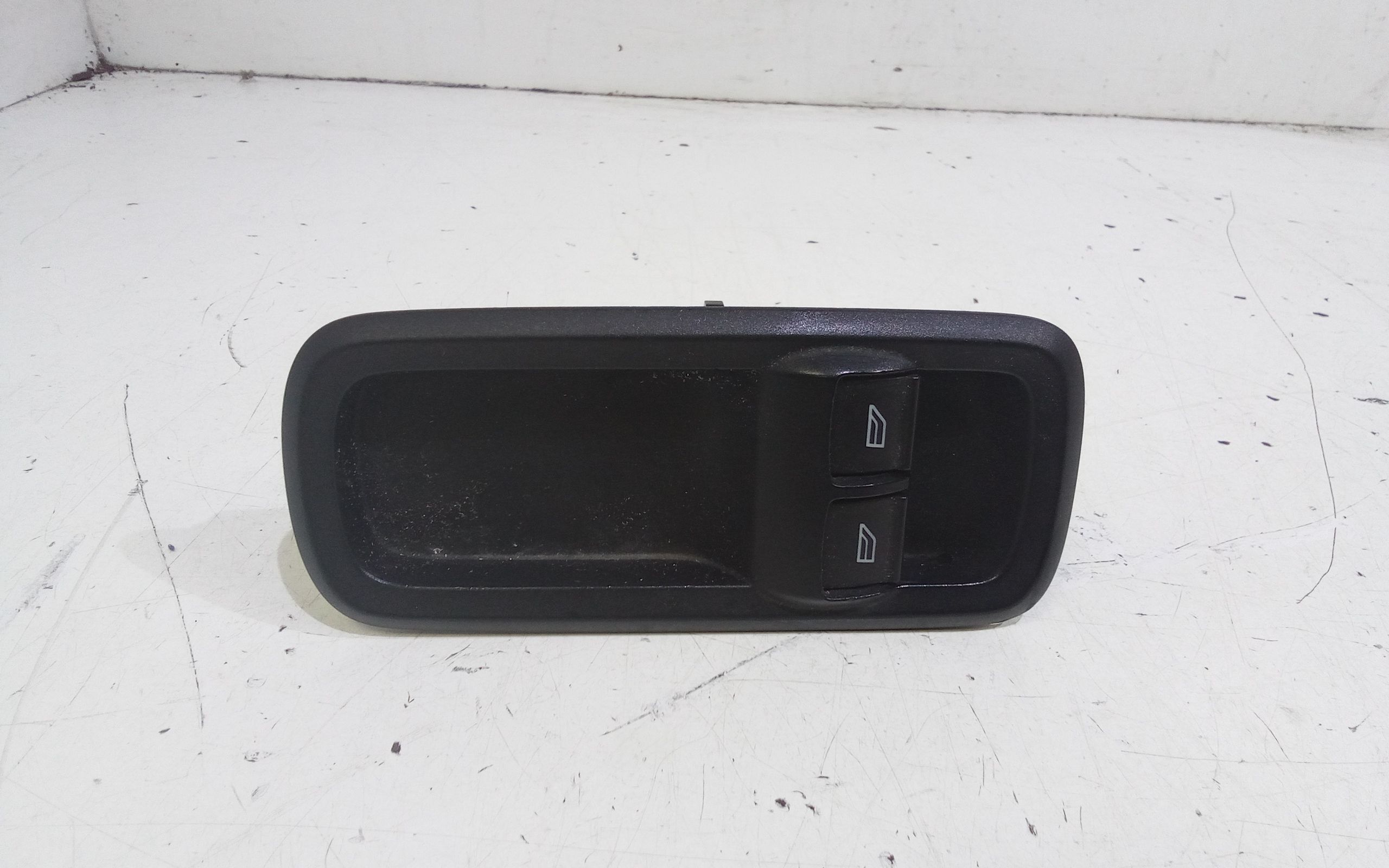 Interruttore Alzacristalli Porta Ant. Sinistro Usato