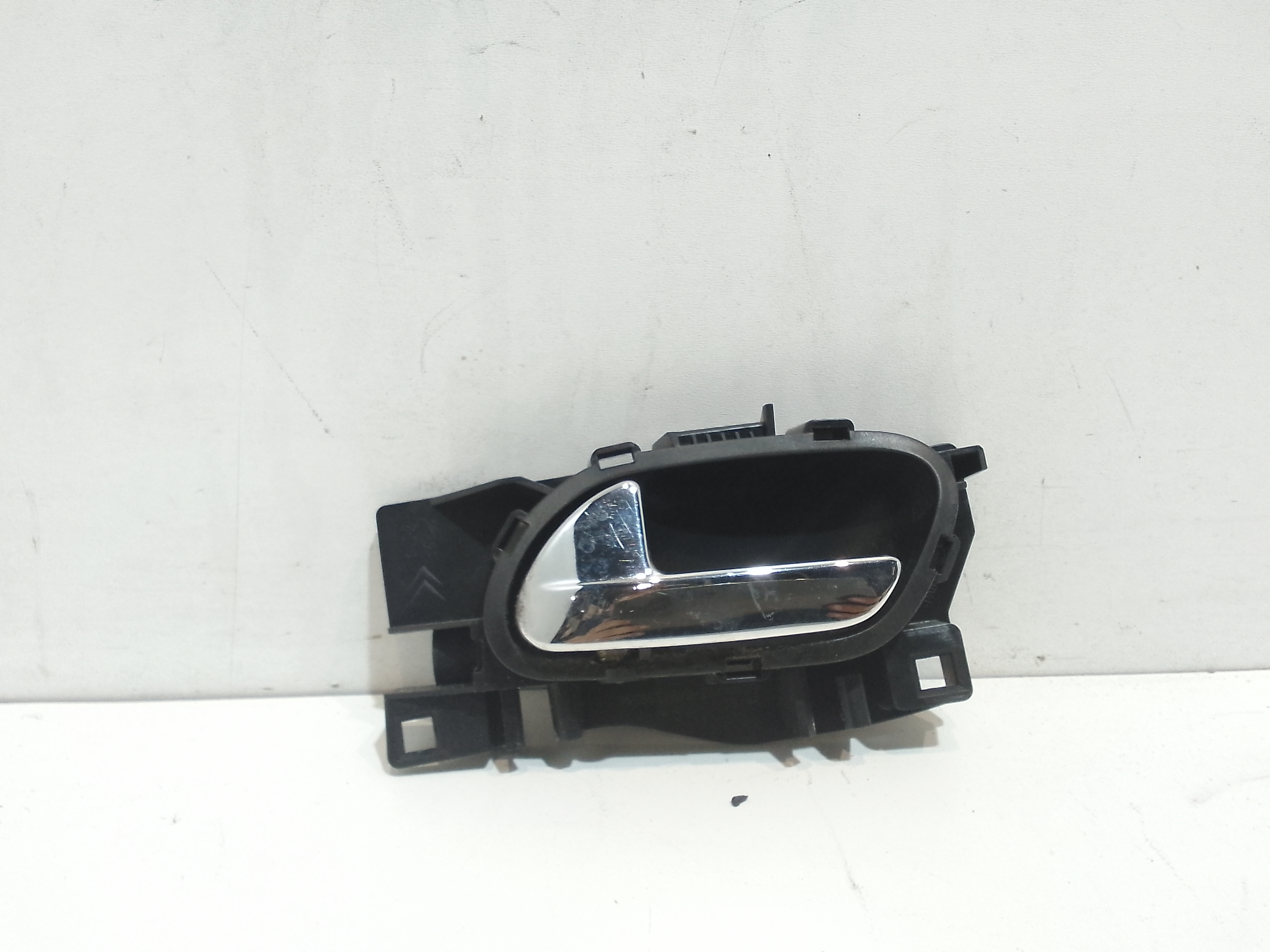 Maniglia Int. Apertura Porta Ant. Sinistro 9143L9 Usato