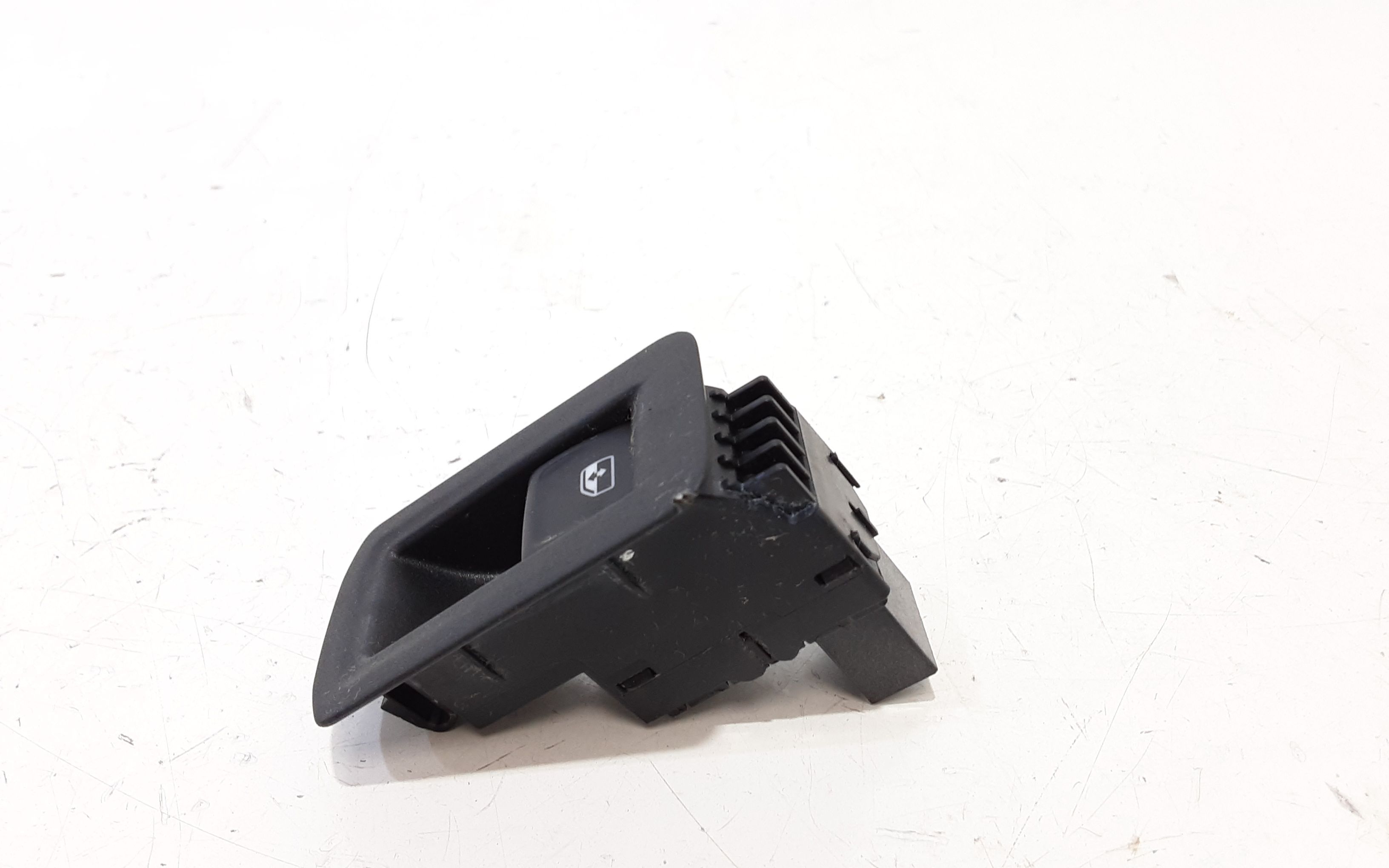 Interruttore Alzacristalli Porta Ant. Destro Usato