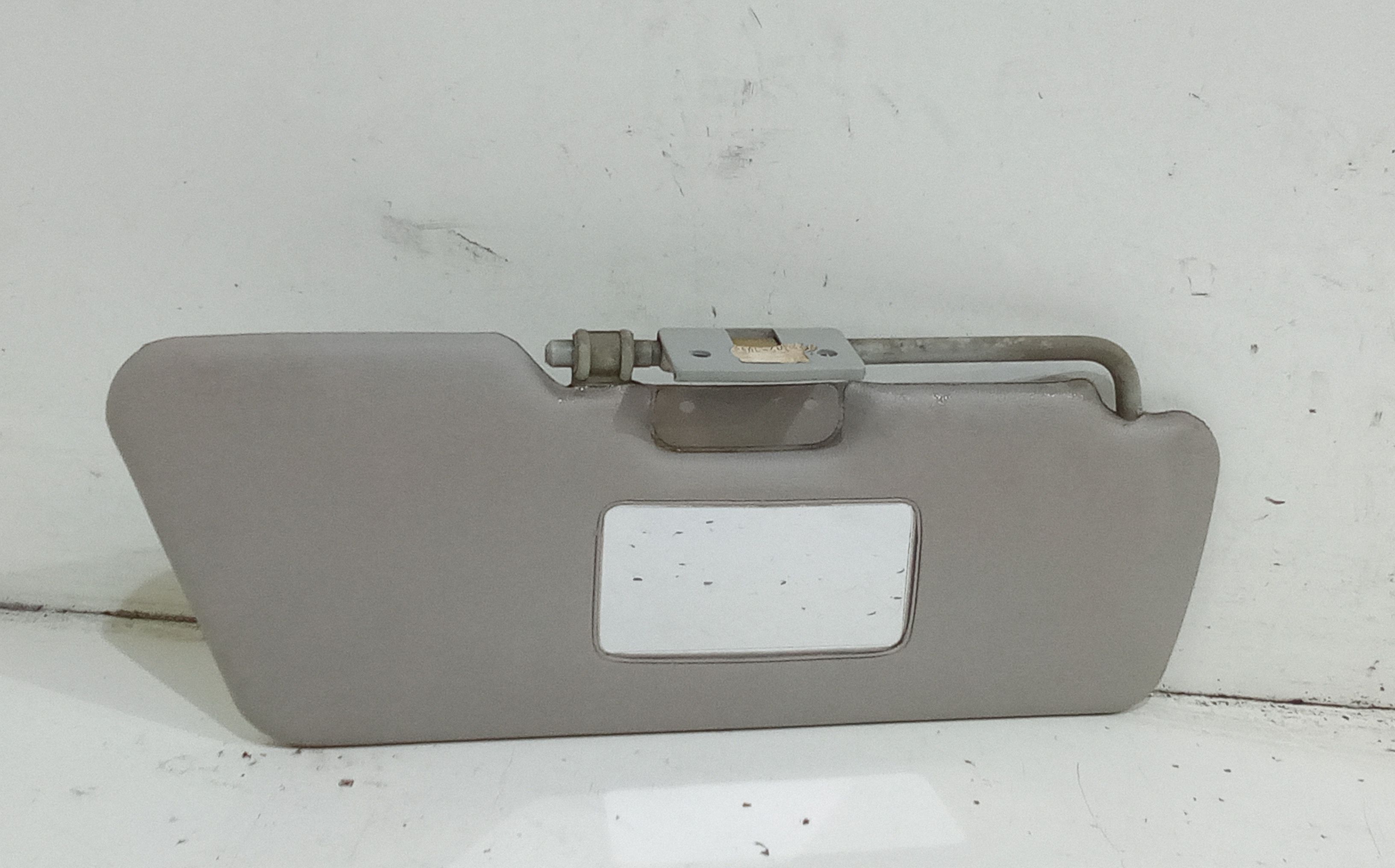 Aletta Parasole Parabrezza Destro 735244339 Usato