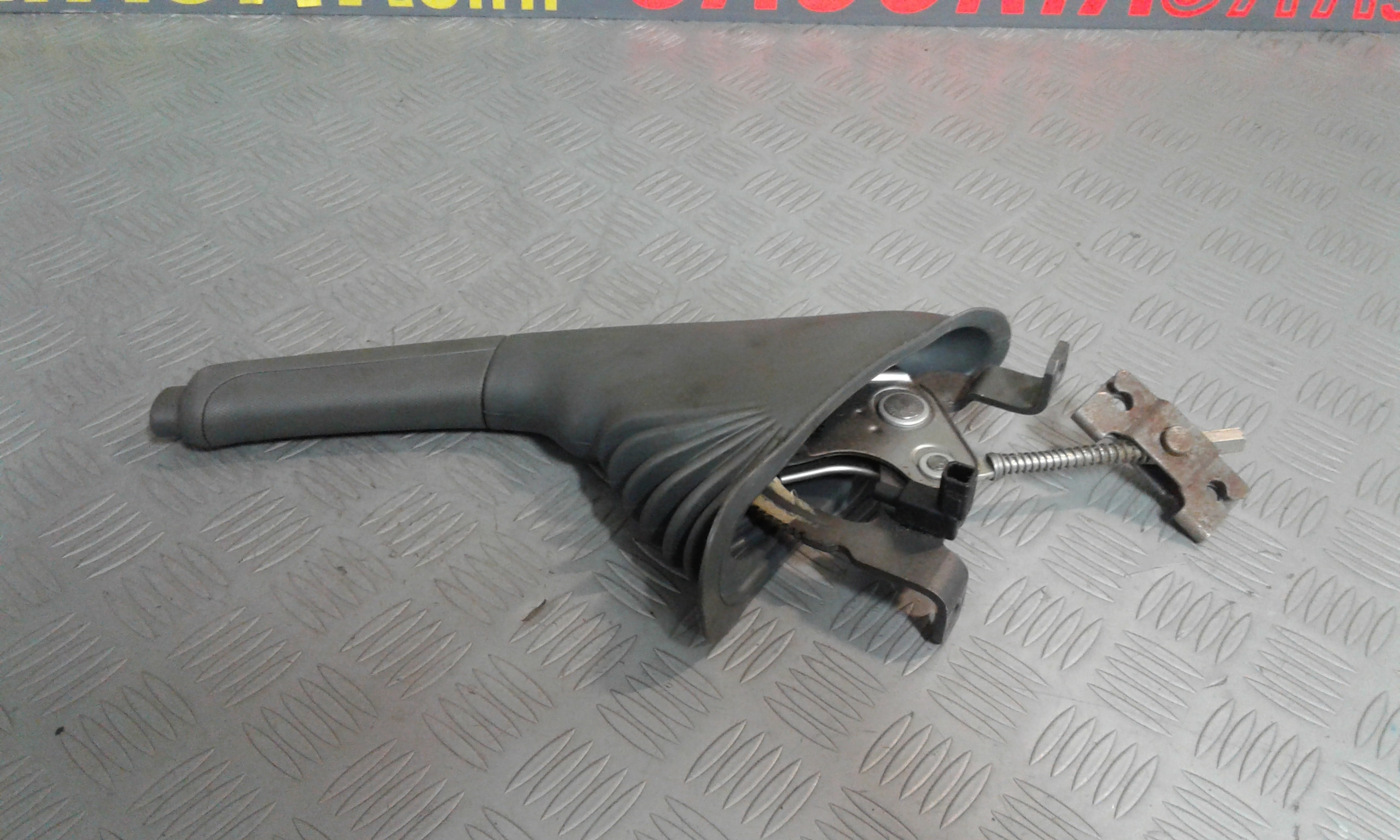 Leva Freno Stazionamento 735354541 Usato