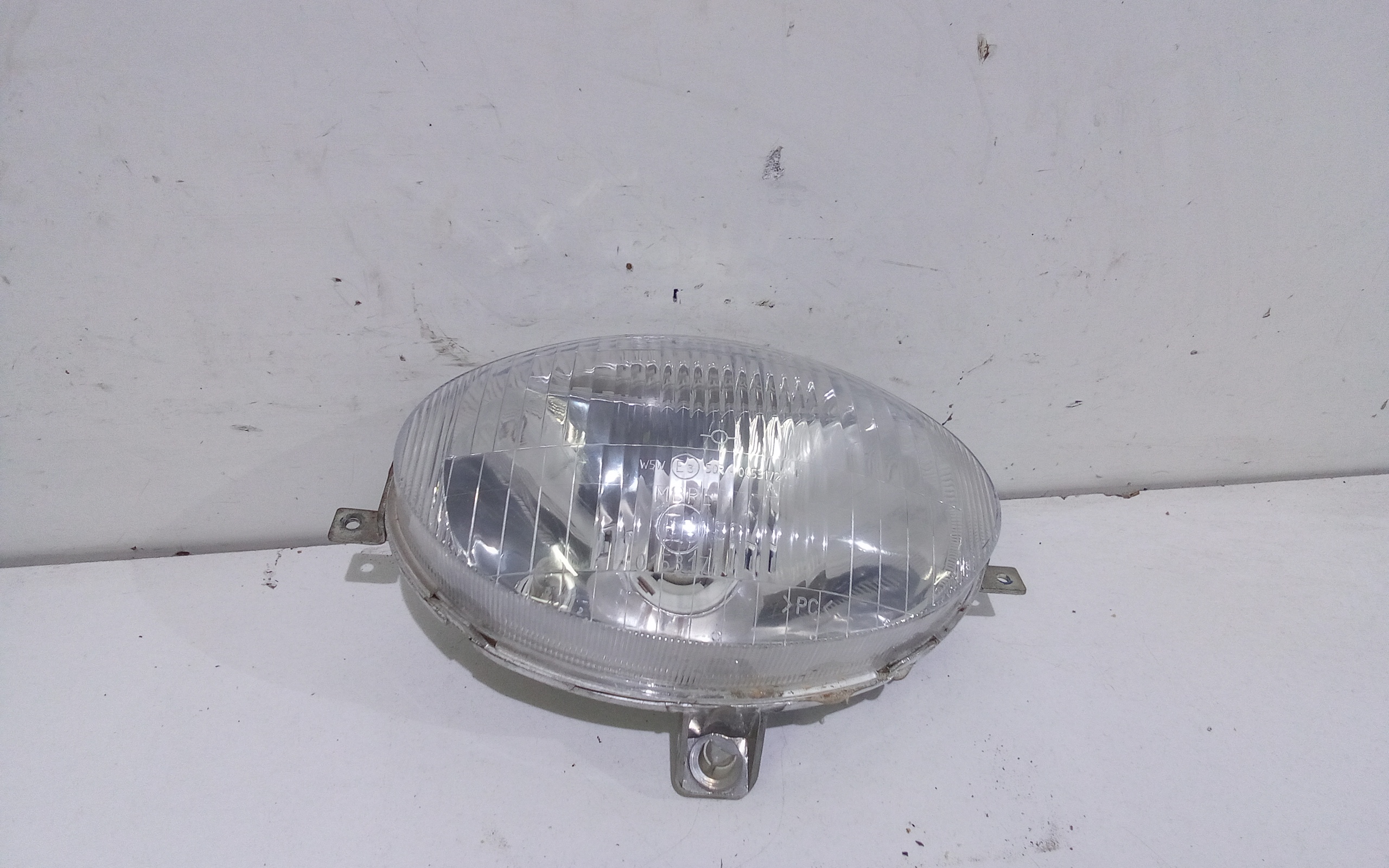 Faro Anteriore Usato