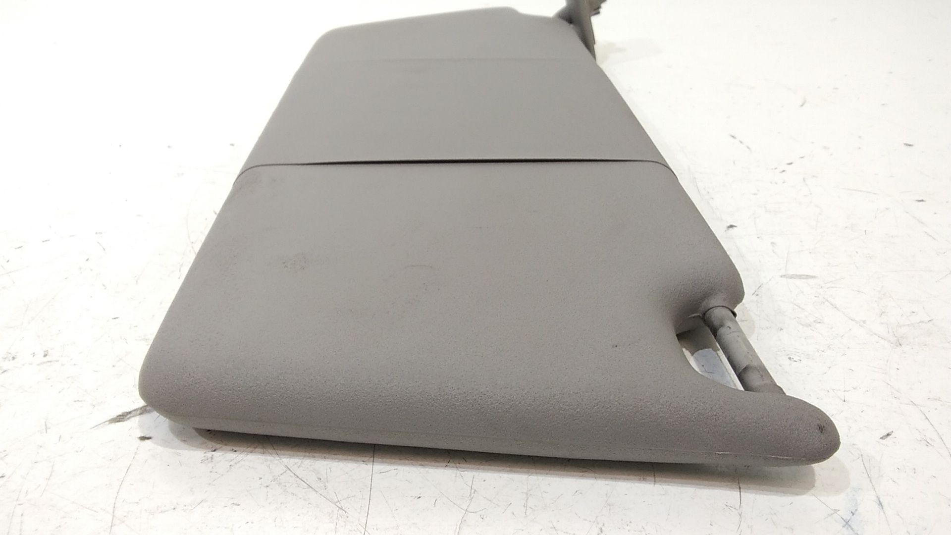 Aletta Parasole Parabrezza Sinistro 13113042 Usato