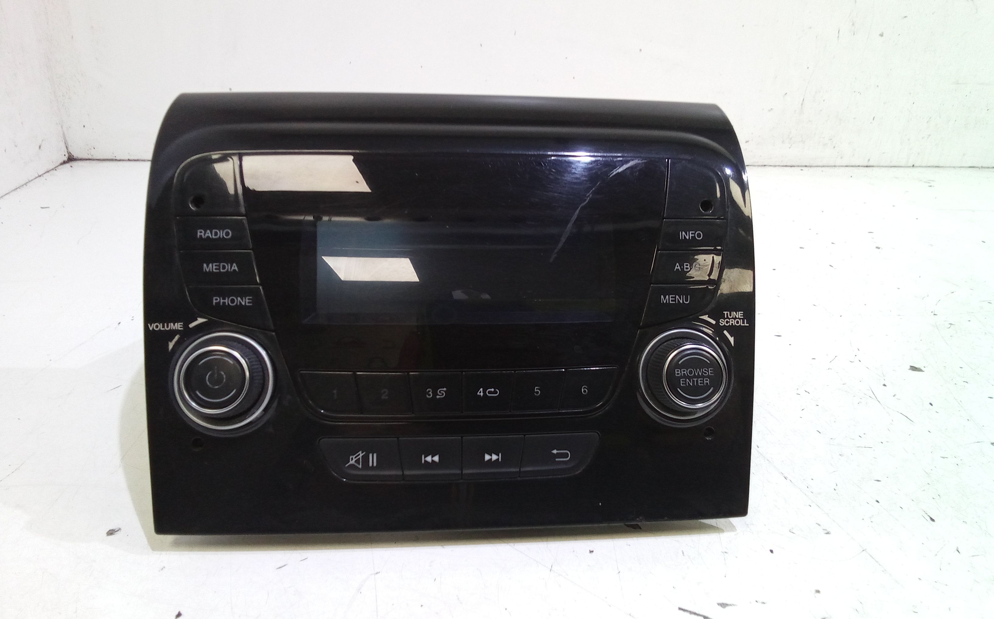 Autoradio 1612439980 Usato