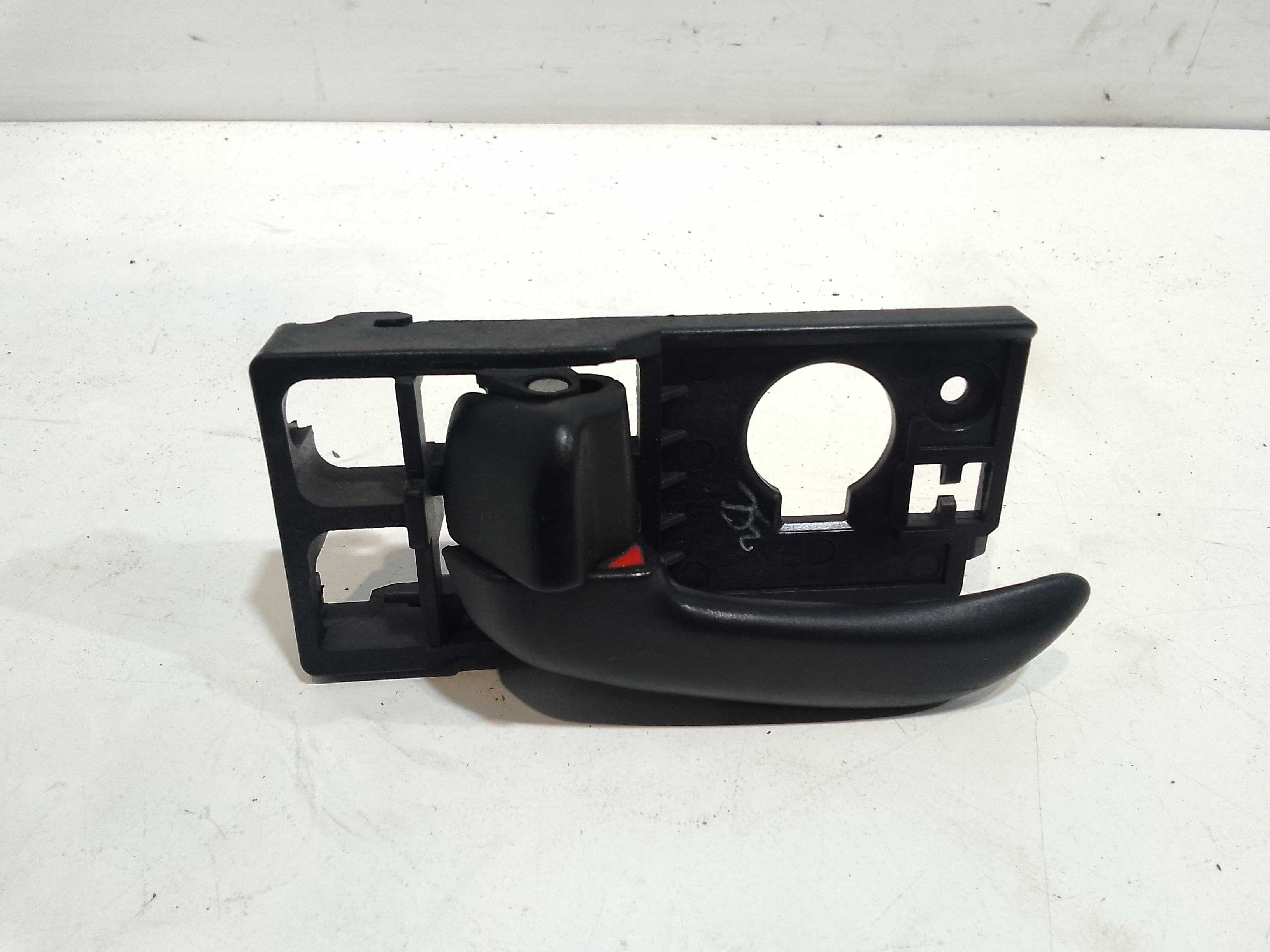 Maniglia Int. Apertura Porta Ant. Sinistro 826100X0004X Usato