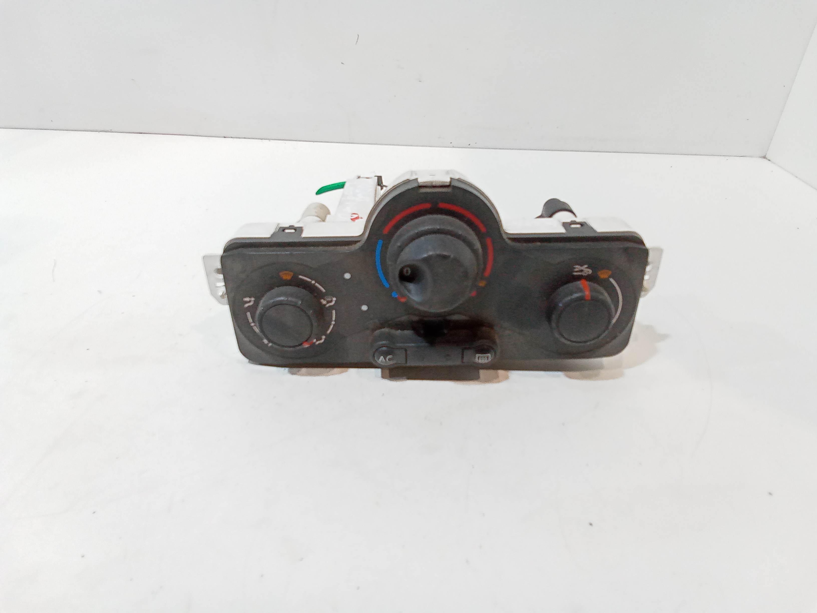 Blocco Comando Climatizzazione 7701070473 Usato