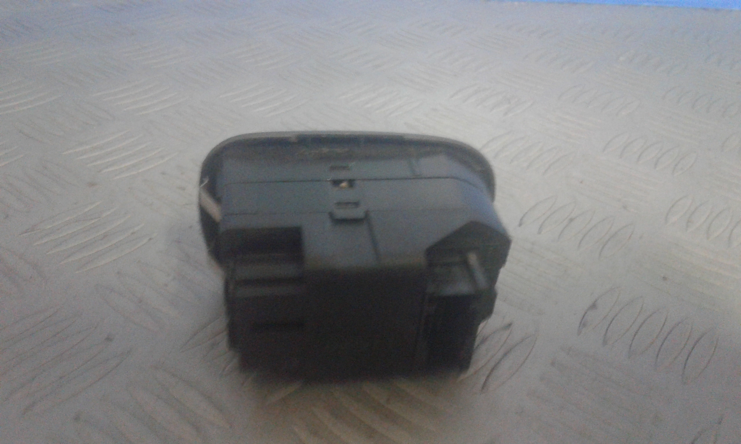 Interruttore Alzacristalli Porta Ant. Sinistro Usato