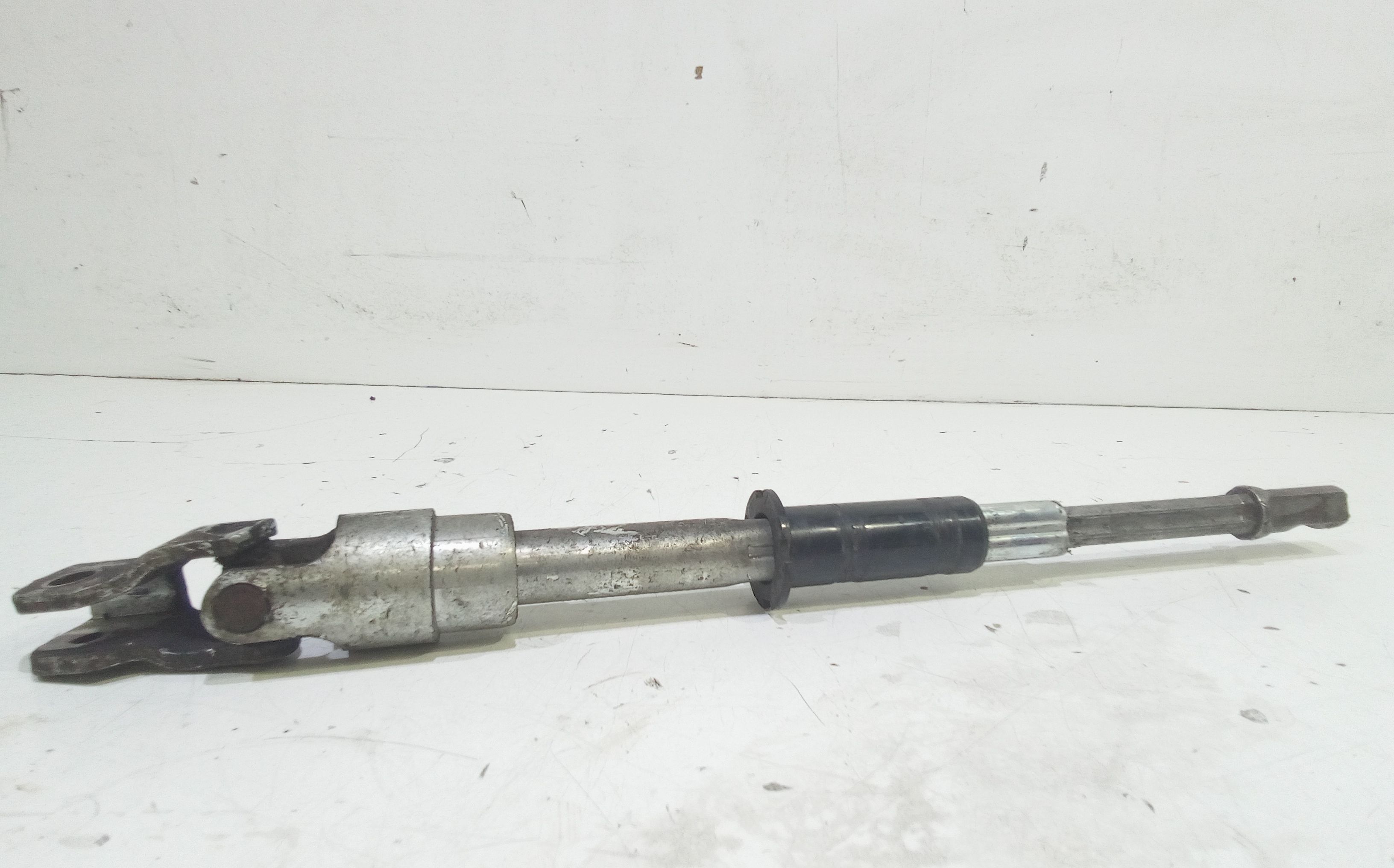 Albero Sterzo Inf. 93167684 Usato