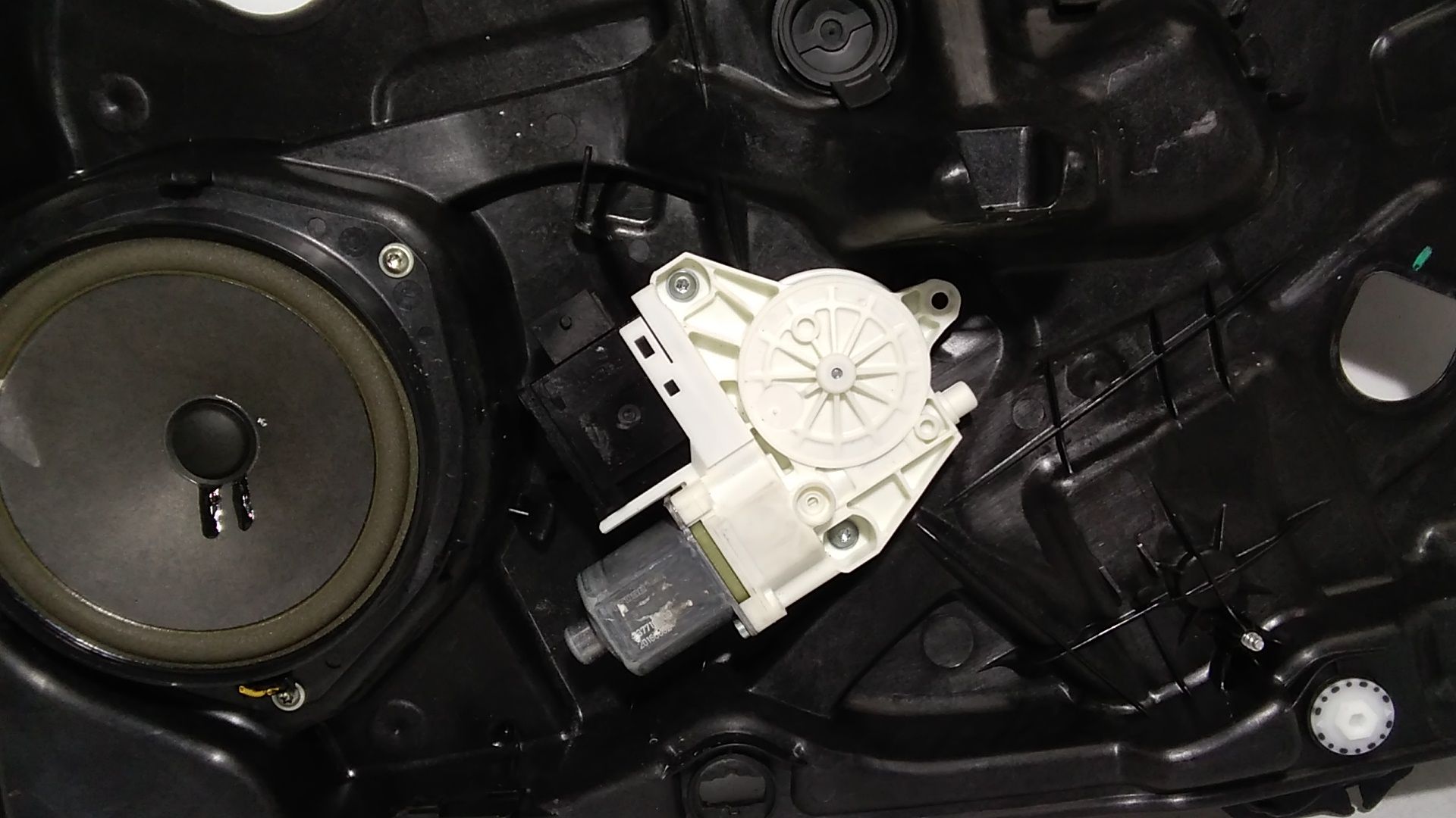 Alzacristallo Porta Ant. Sinistro Usato