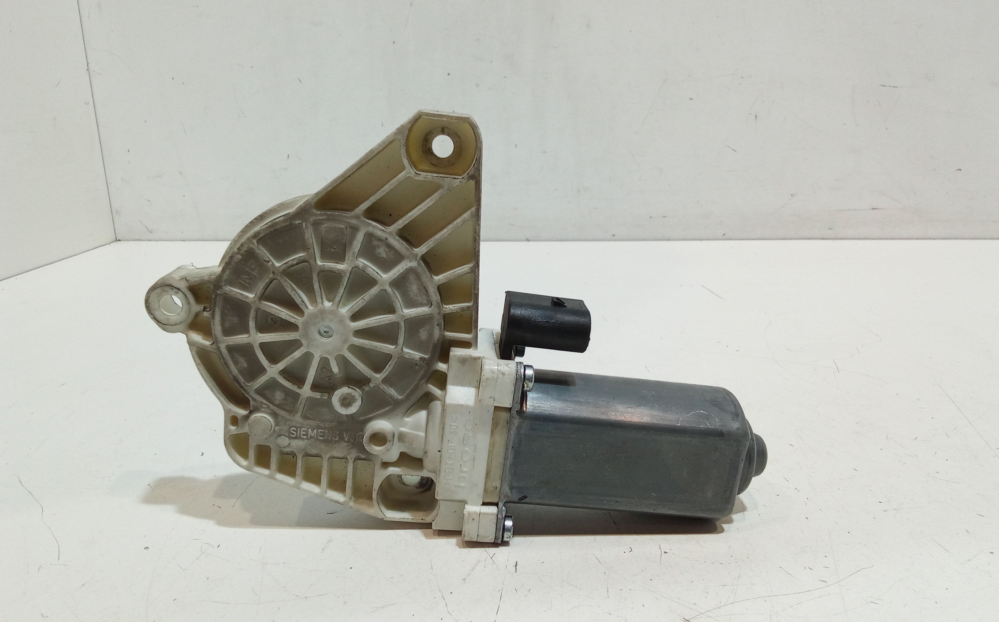 Motorino Alzacristallo Porta Ant. Sinistro A1698201542 Usato