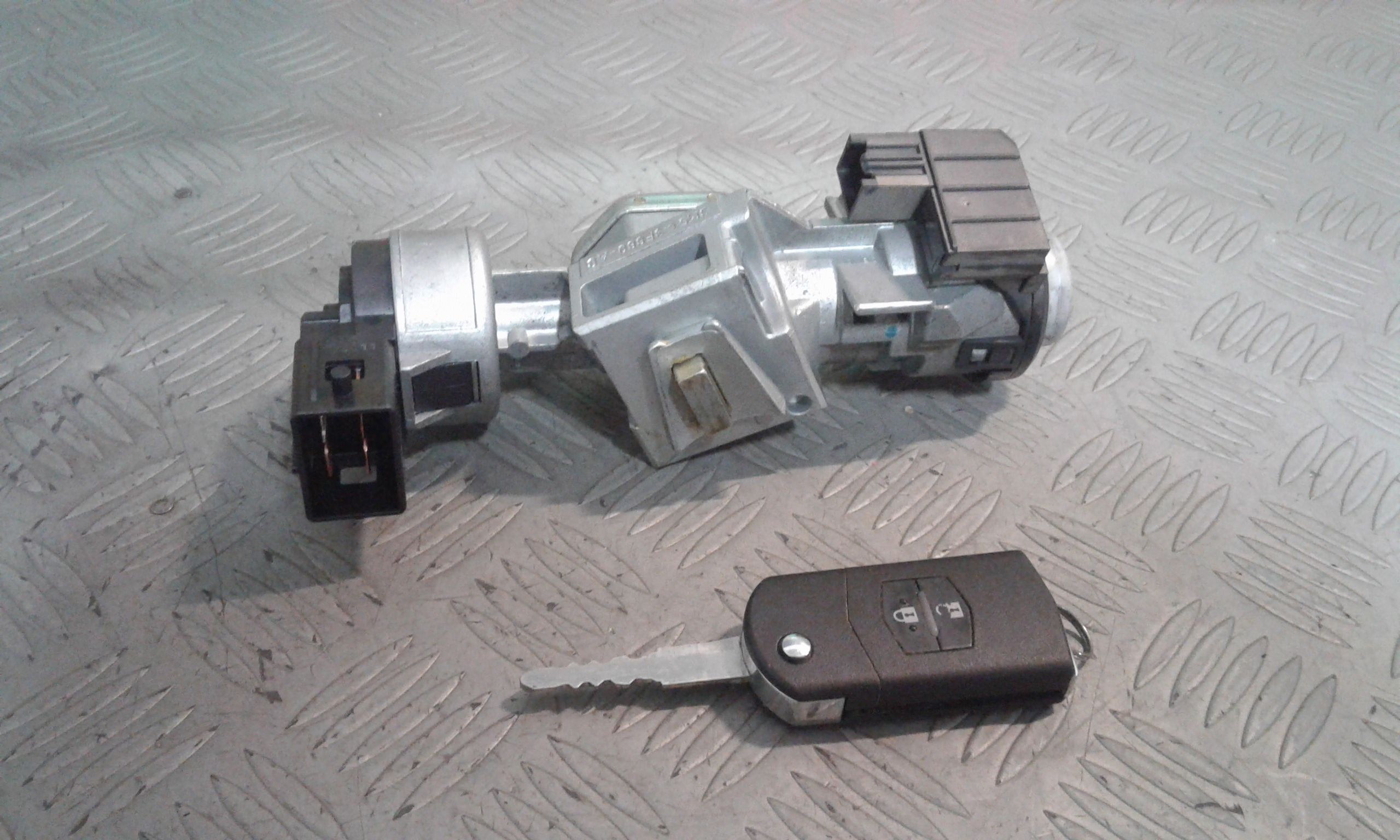 Commutatore Avviamento Con Cilindretti Serrature Usato